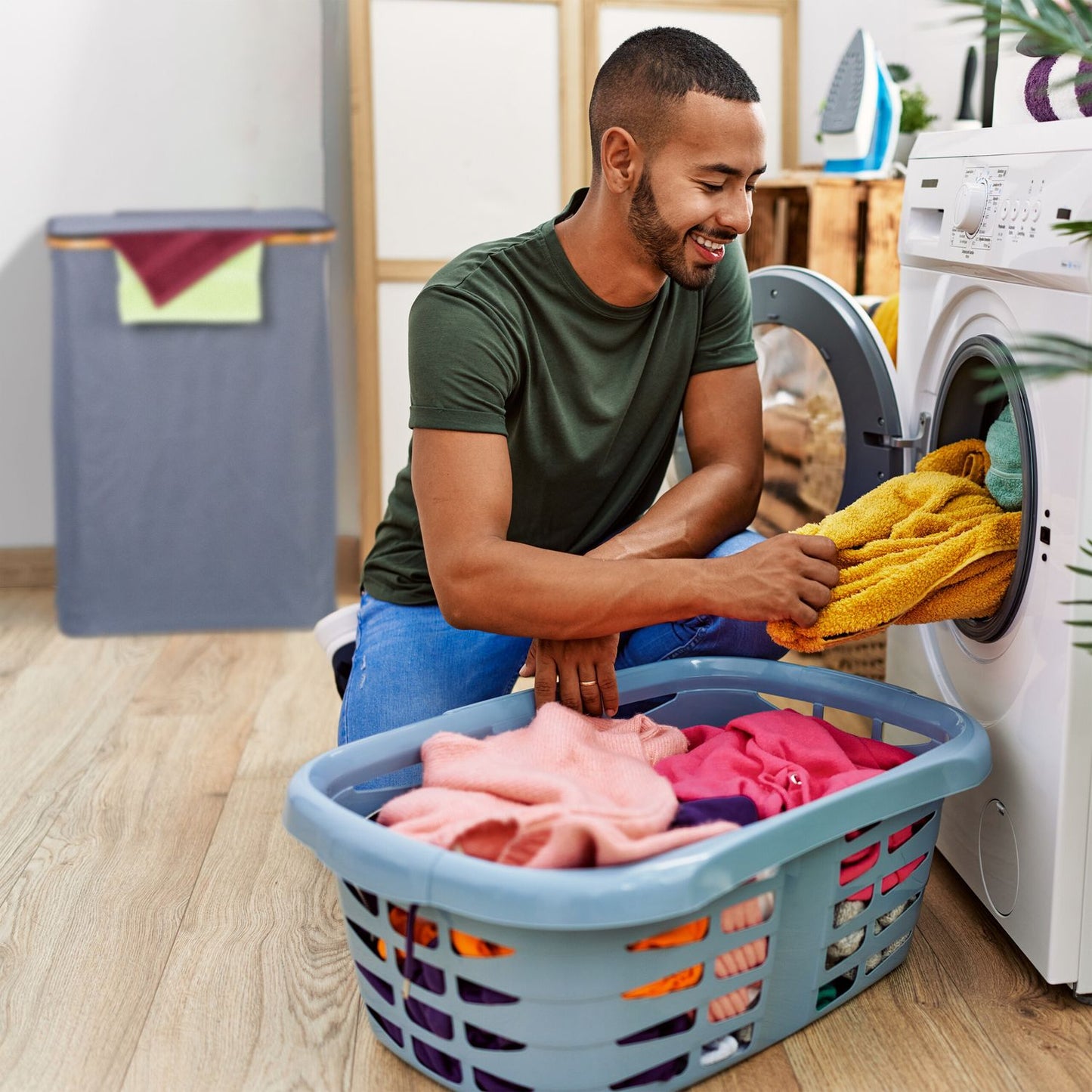 Laundry basket with lid 105 l