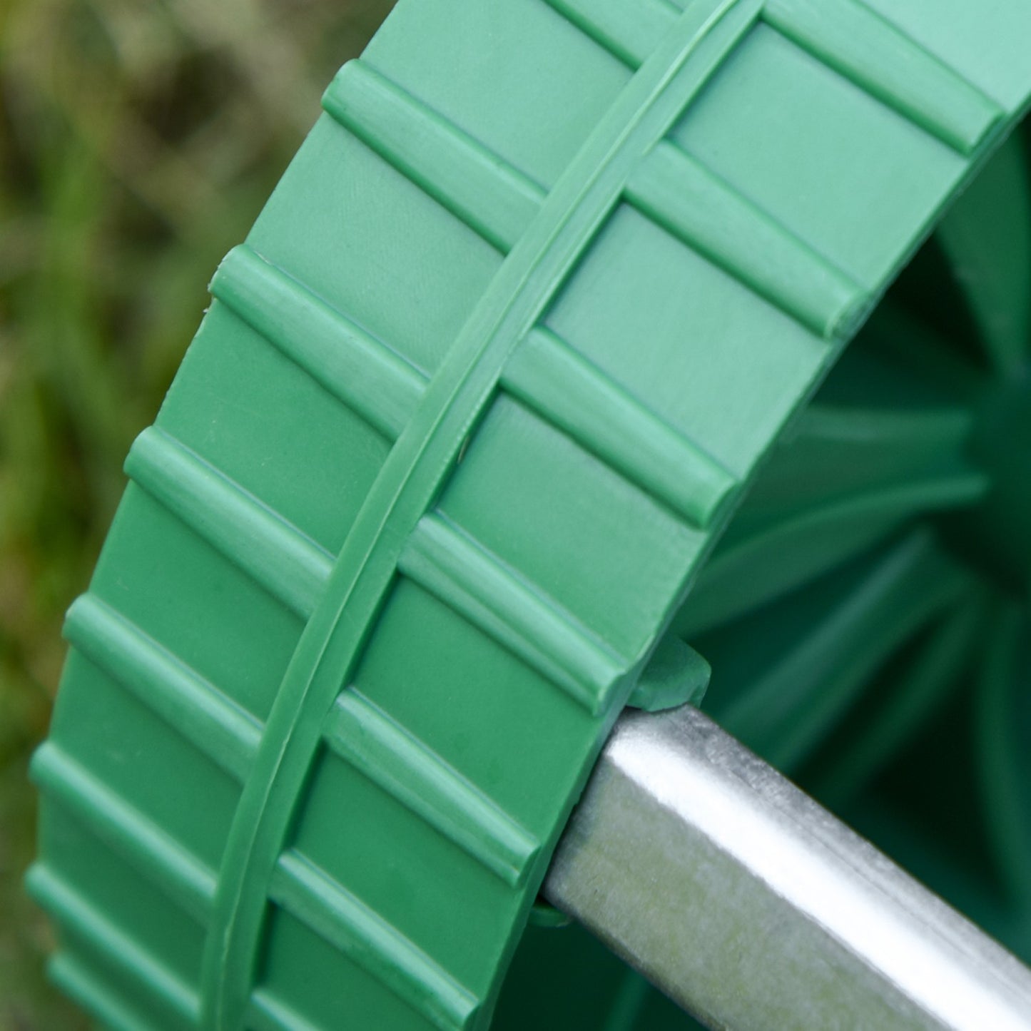 Adjustable Lawn Aerating Roller with Spike - Hand Trimmer