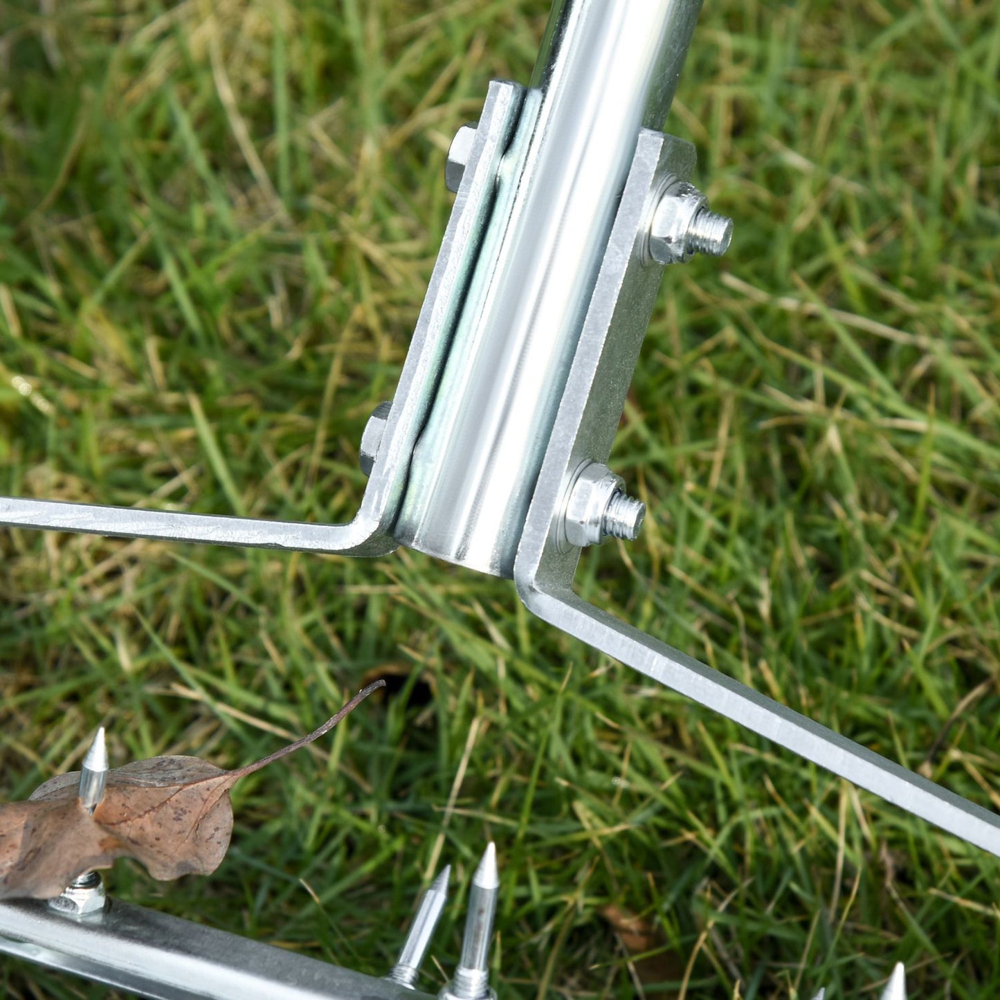 Adjustable Lawn Aerating Roller with Spike - Hand Trimmer
