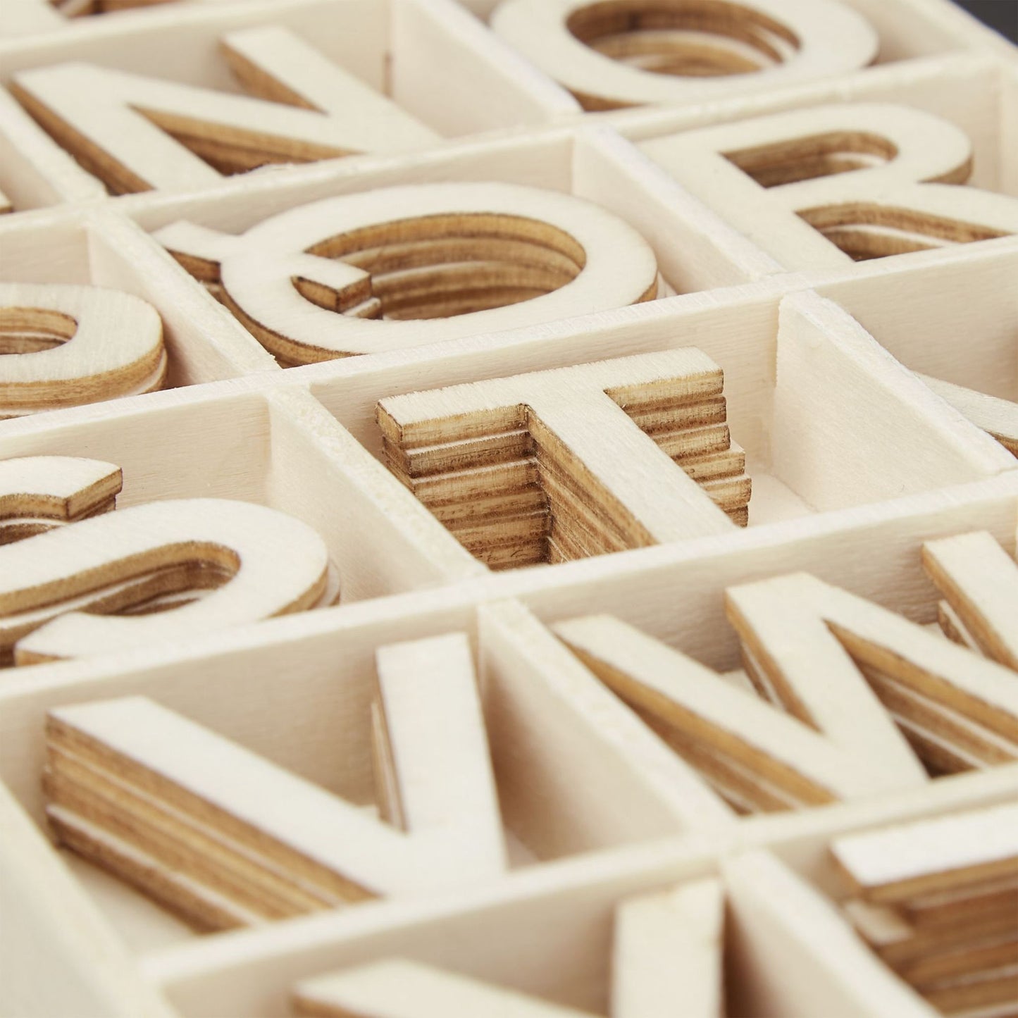 Letter set in wood 162 pcs.