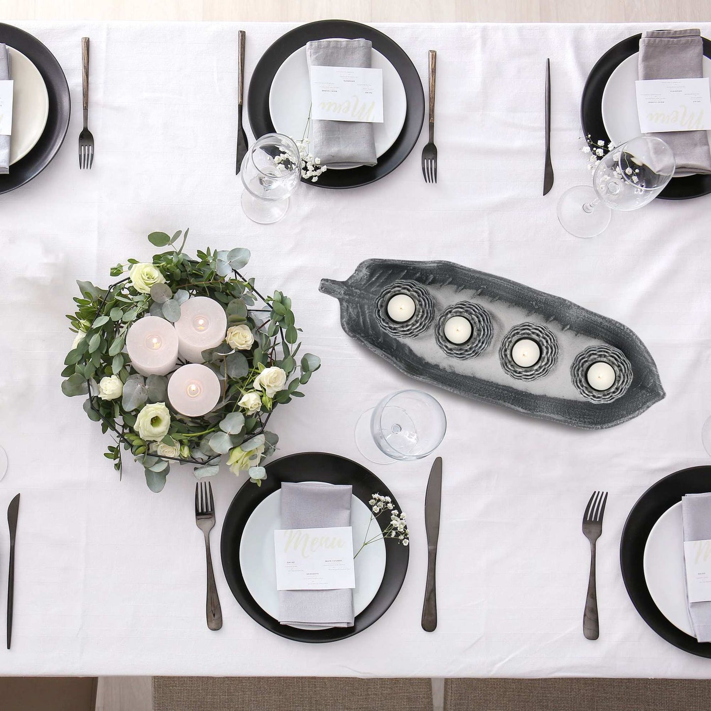 Light decoration with 4 tealight holders