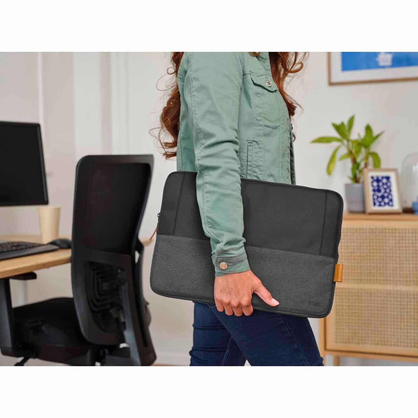 Lisboa Sleeve for laptop 16" Black