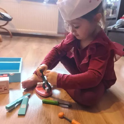 Little doctor set - wooden Kruzzel 19869