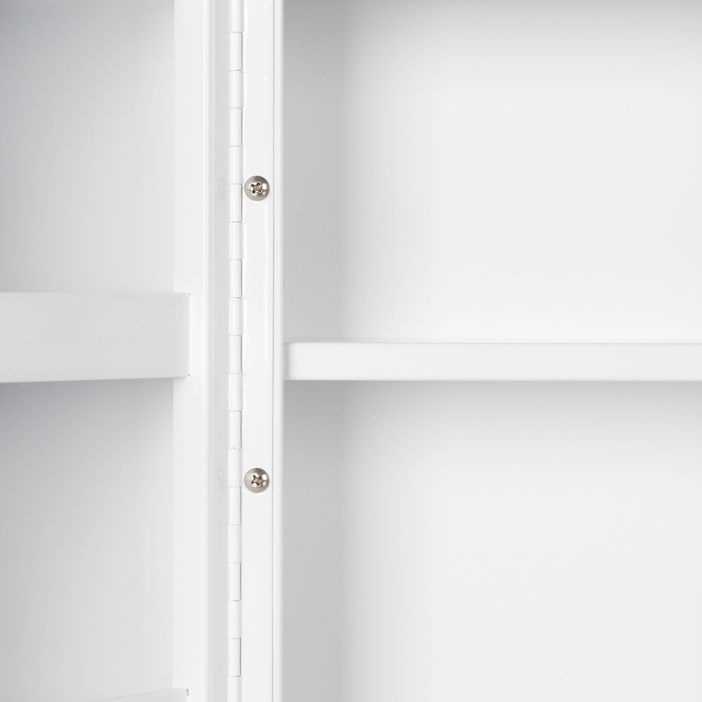 Lockable medicine cabinet