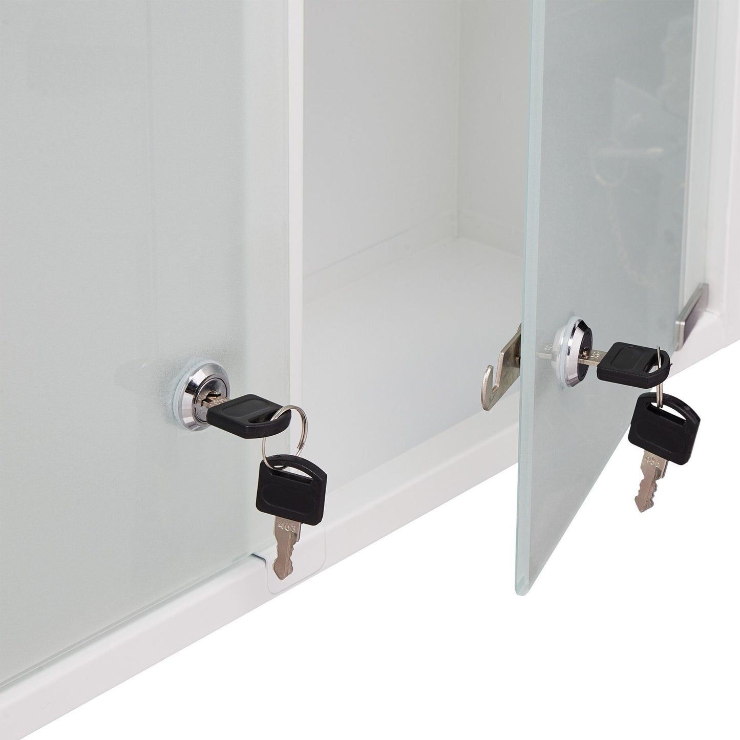 Lockable medicine cabinet with double doors