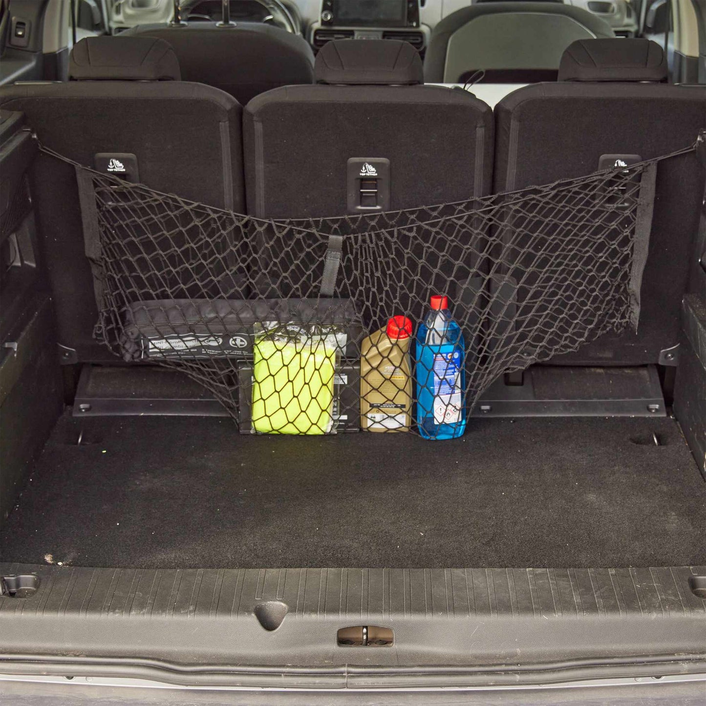 Luggage net for the car
