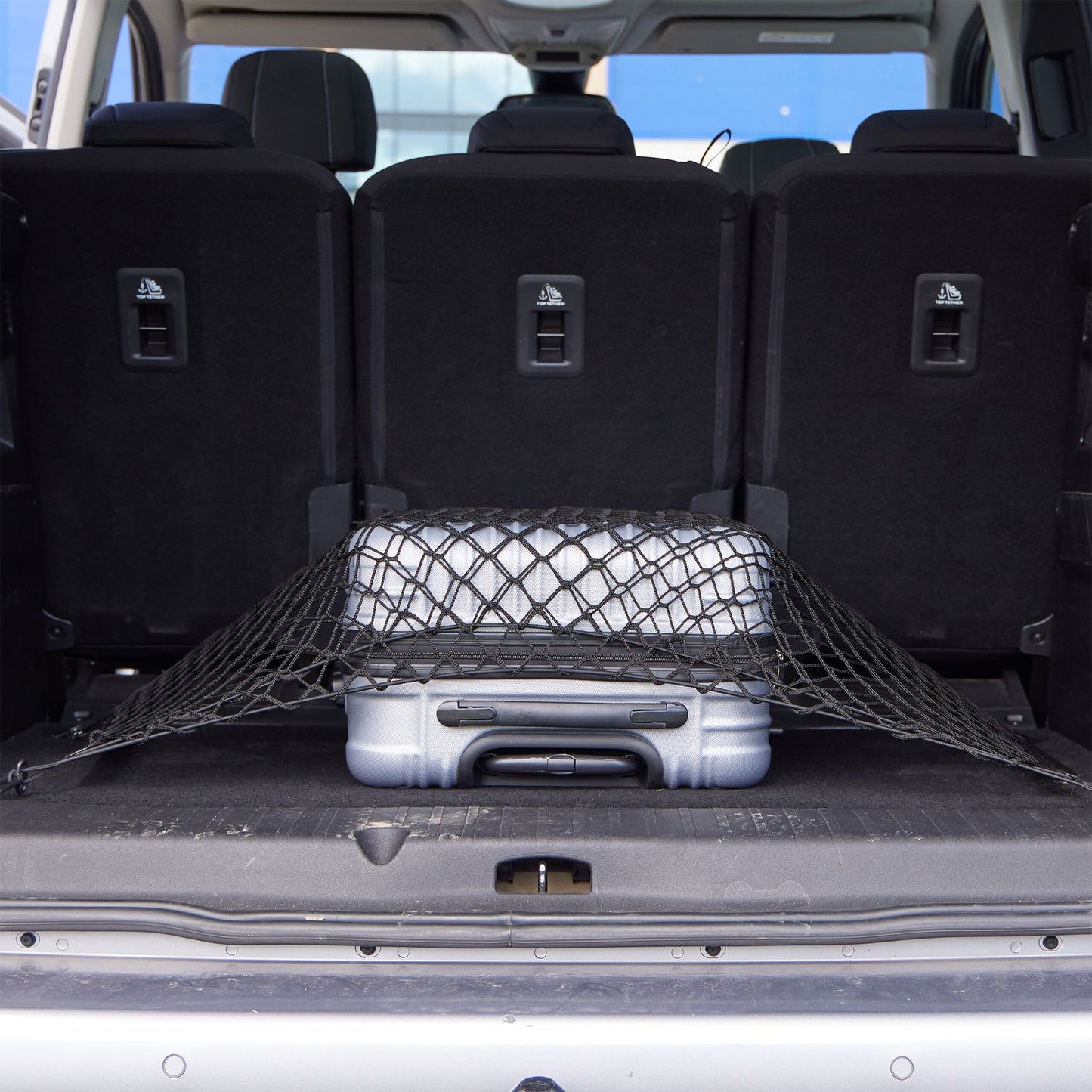 Luggage net for the car