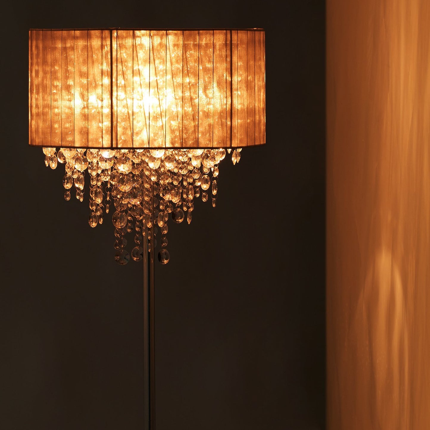 Luxurious floor lamp