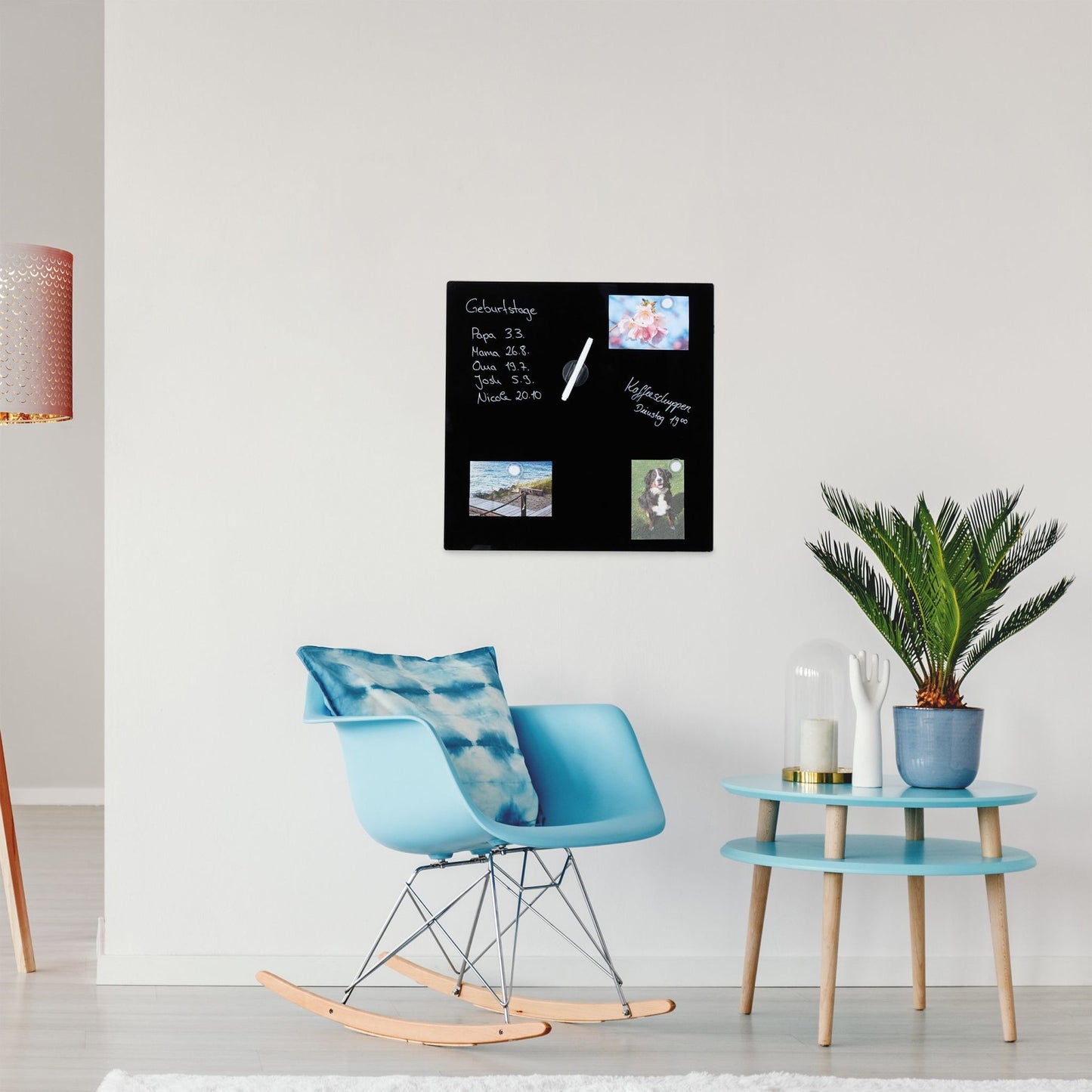 Magnetic board in black glass