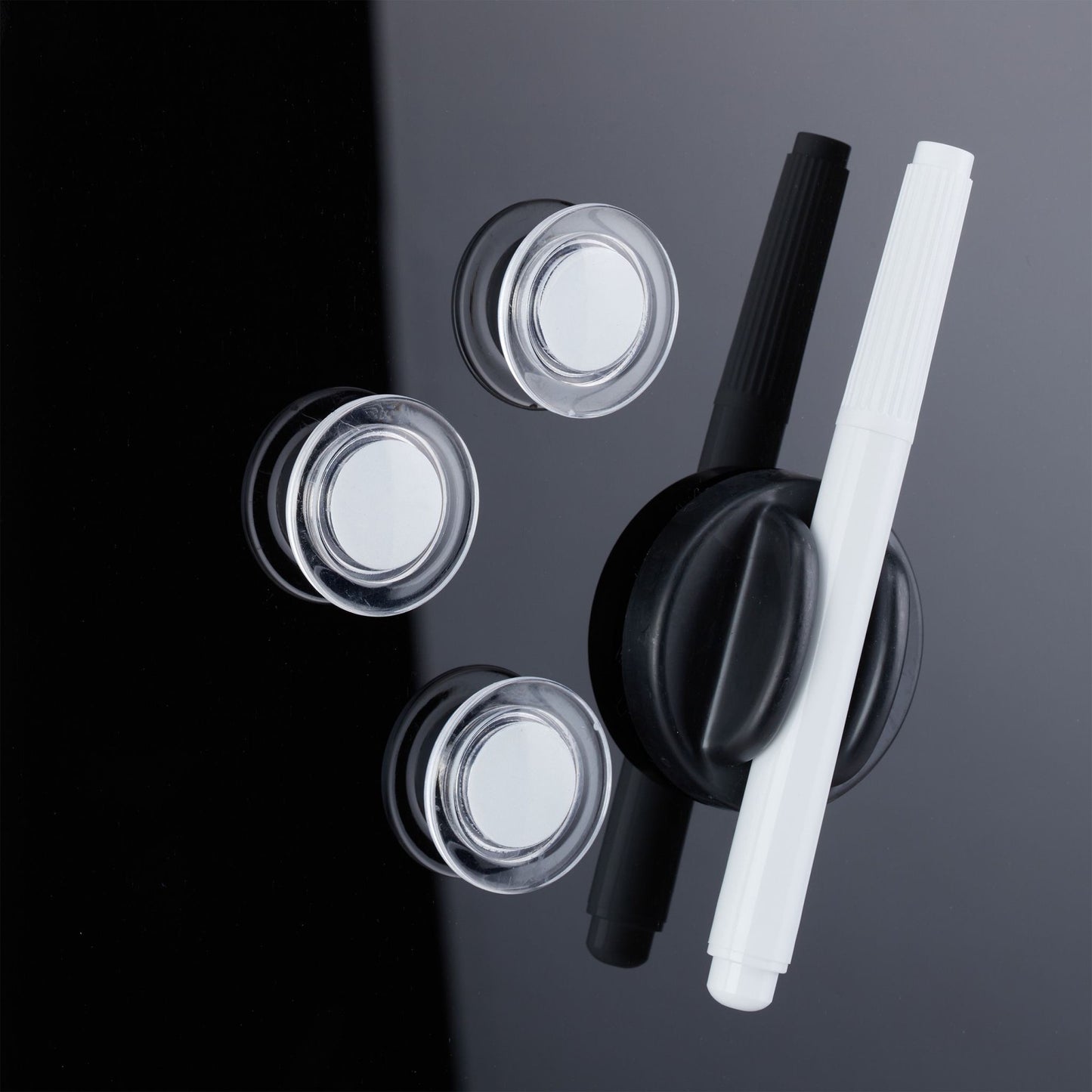 Magnetic board in black glass
