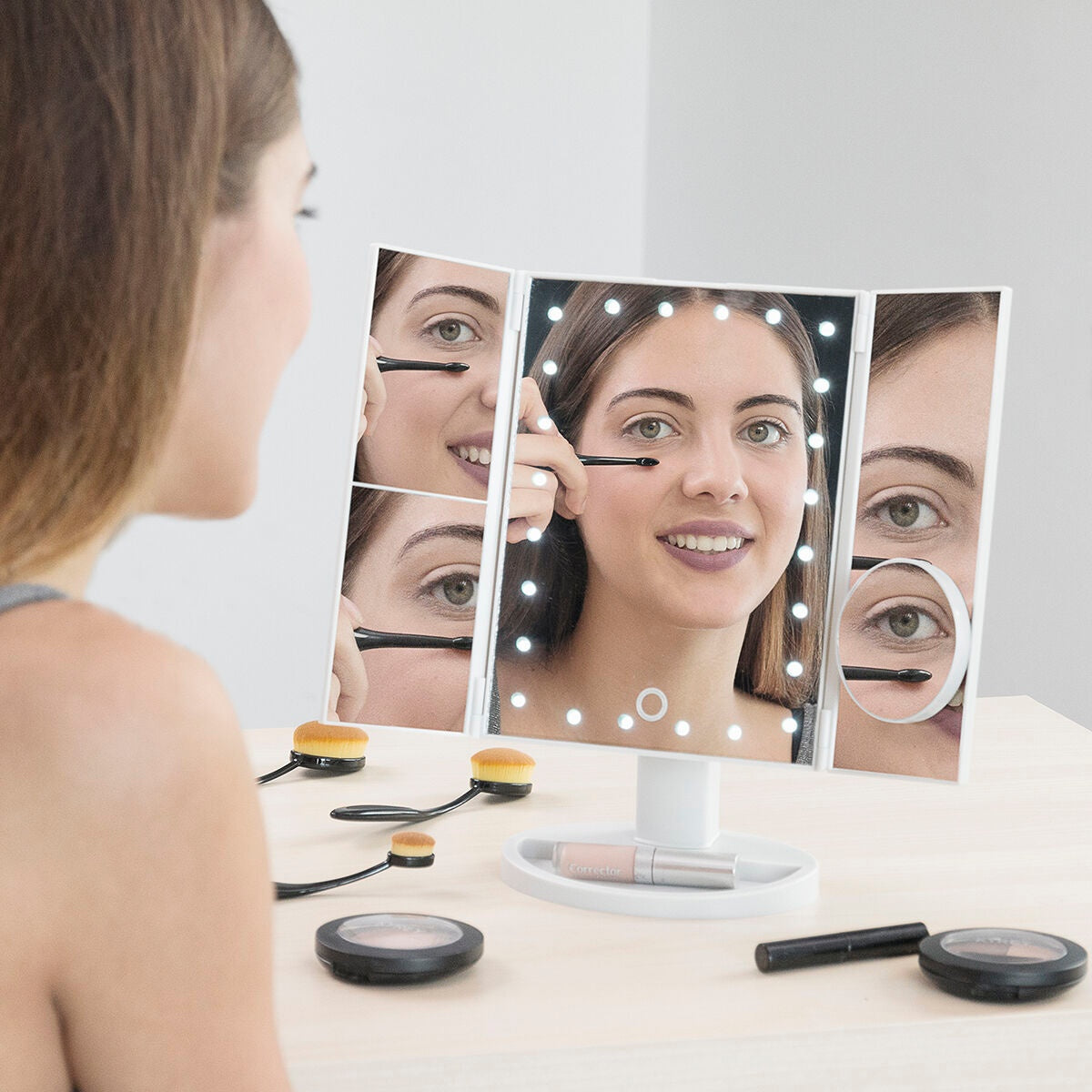 Magnifying Mirror with LED 4-in-1 Ledflect InnovaGoods