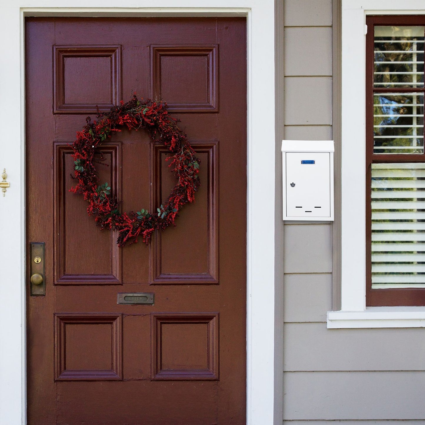 Mailbox with nameplate