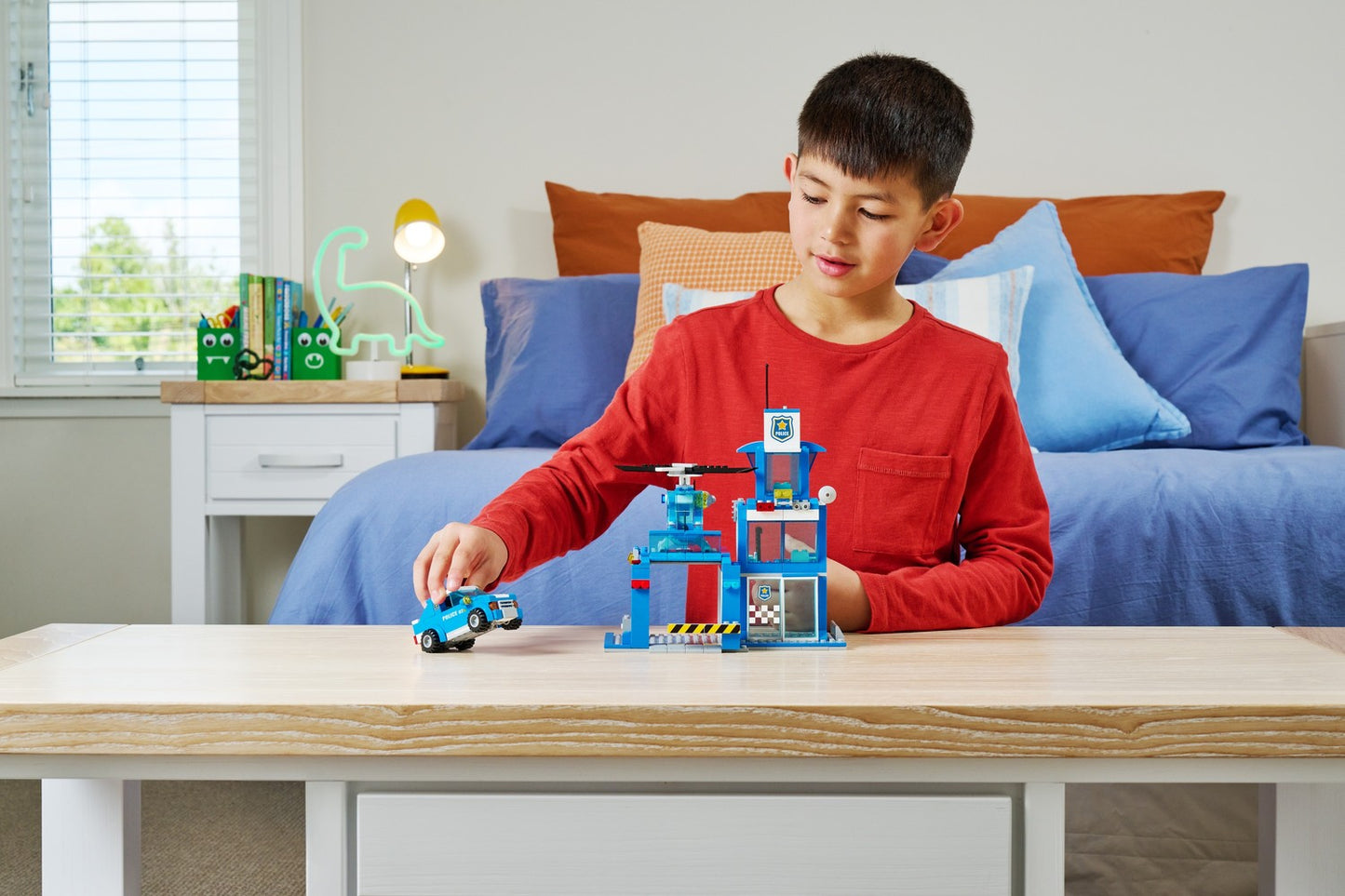 Max City Bricks Police Station, 889Pcs