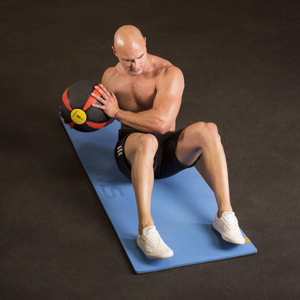 Medicine Ball 2 kg – Non-Slip, Durable Fitness Tool