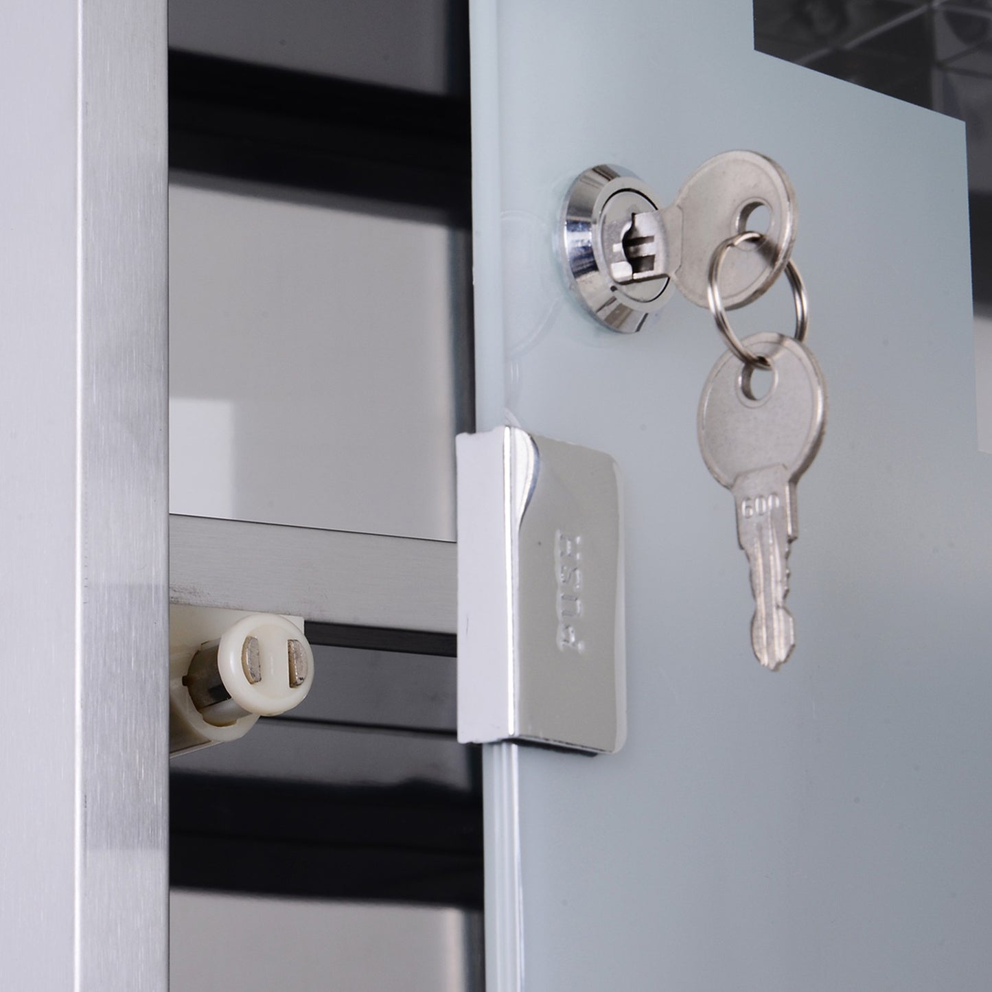 Locking medicine cabinet in stainless steel, 30x18x50 cm Safe storage