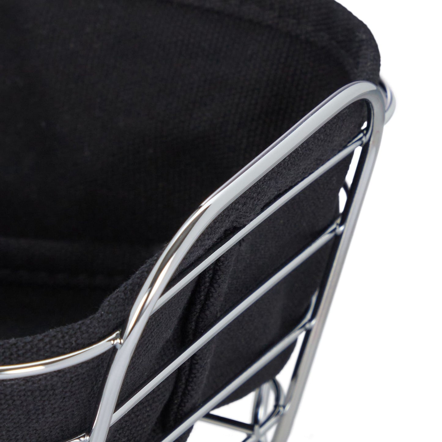 Metal bread basket with cover