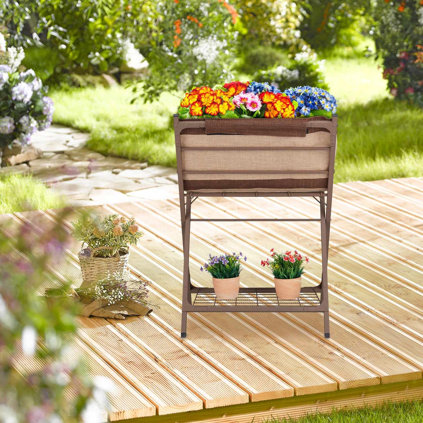 Metal planter with pre-formed liner