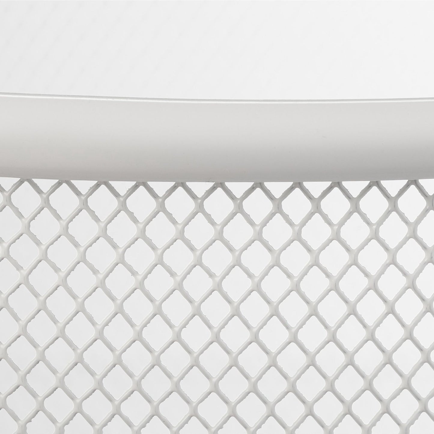 Metal wastebasket