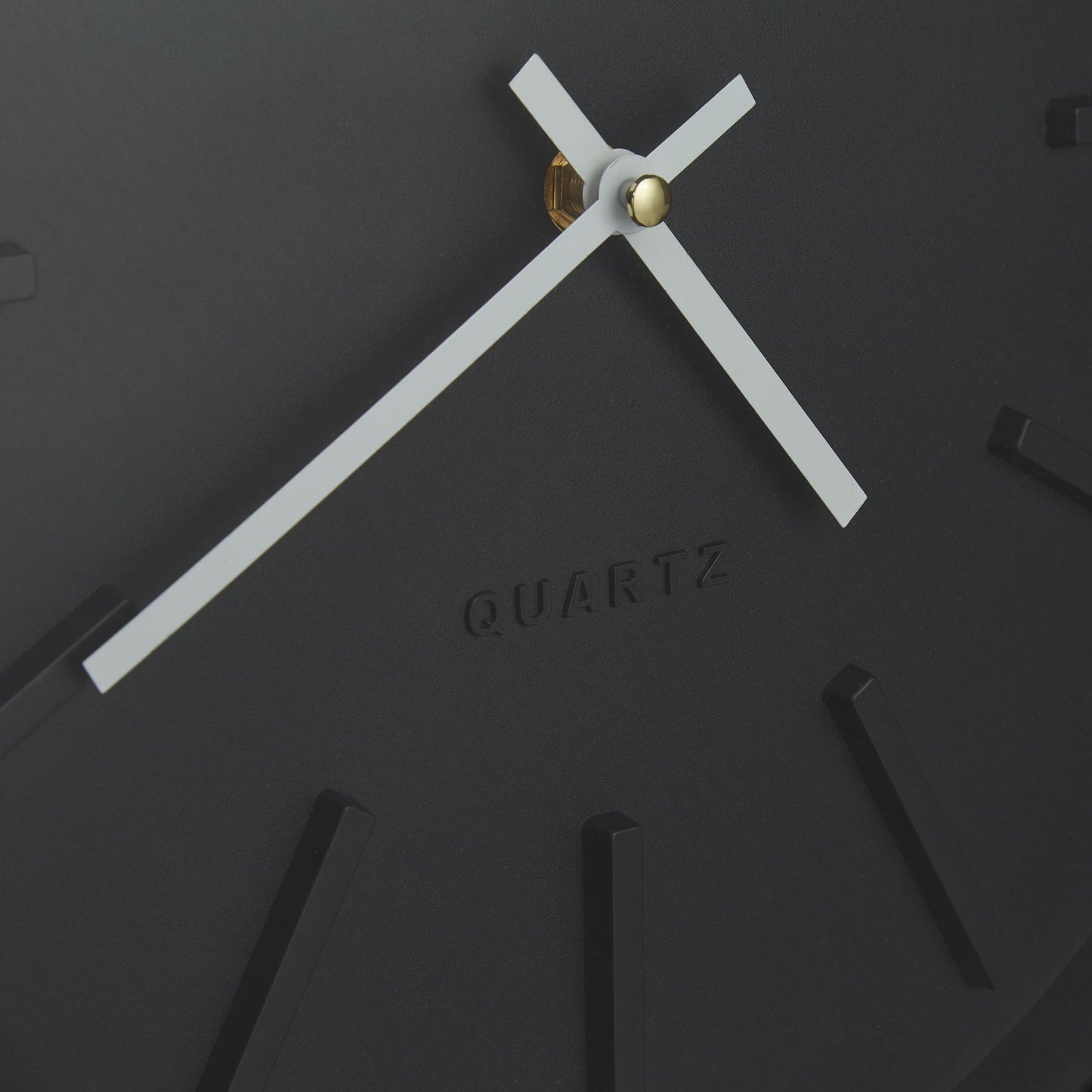 Modern wall clock