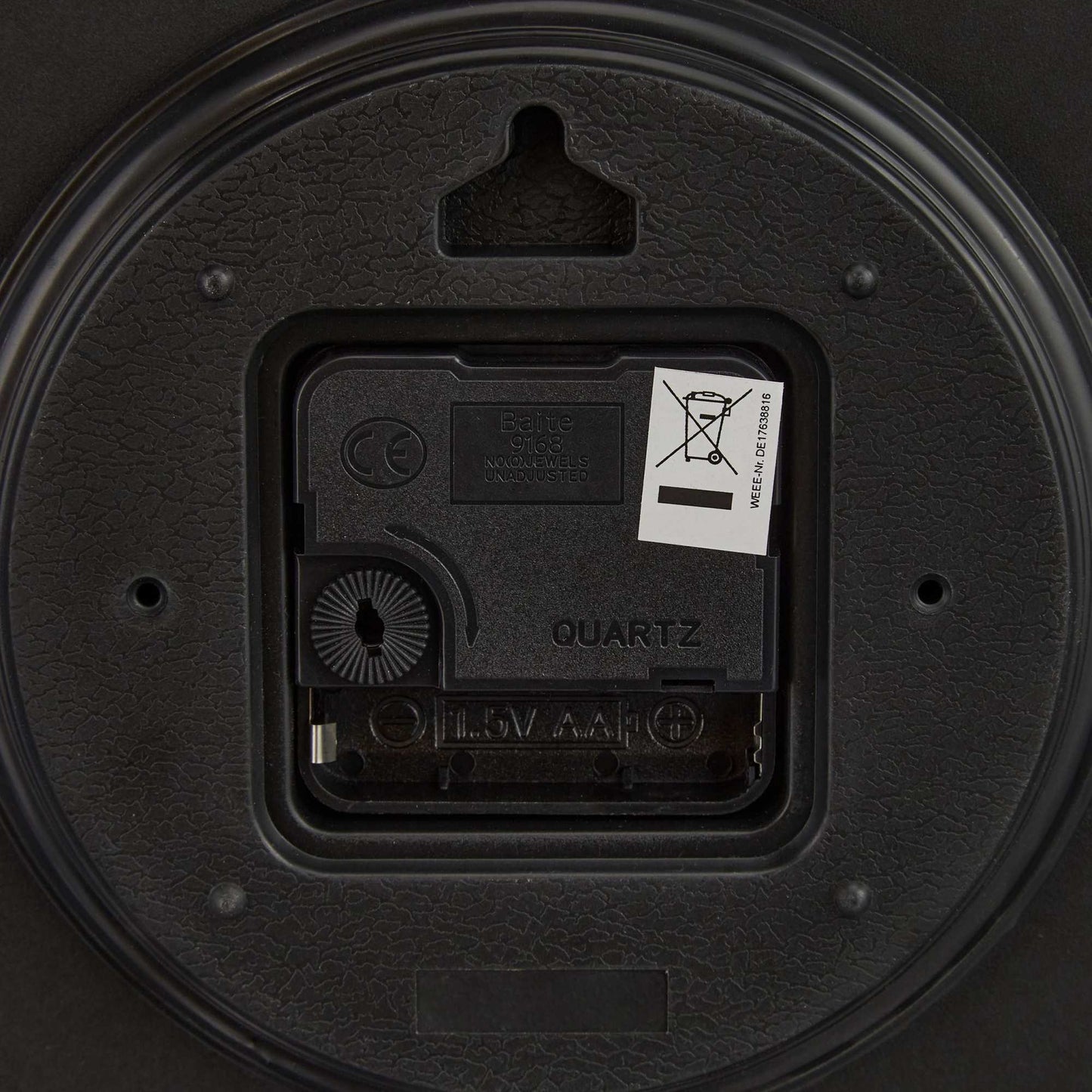 Modern wall clock