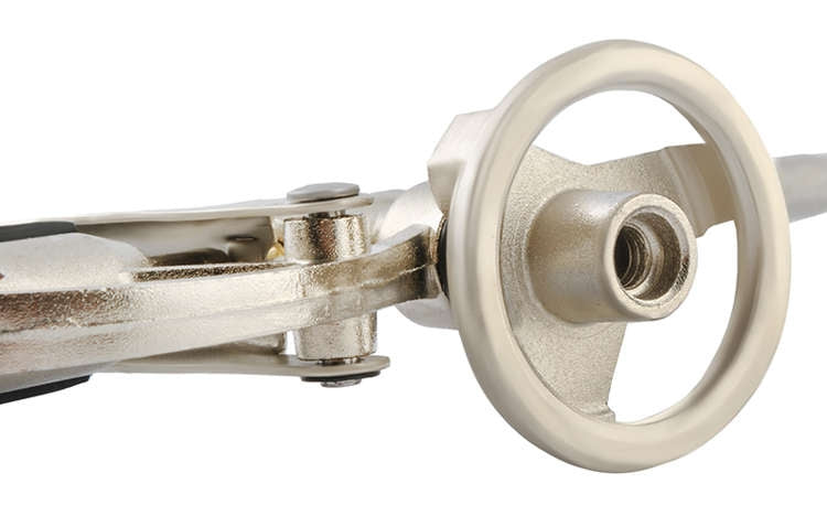 Mounting foam gun