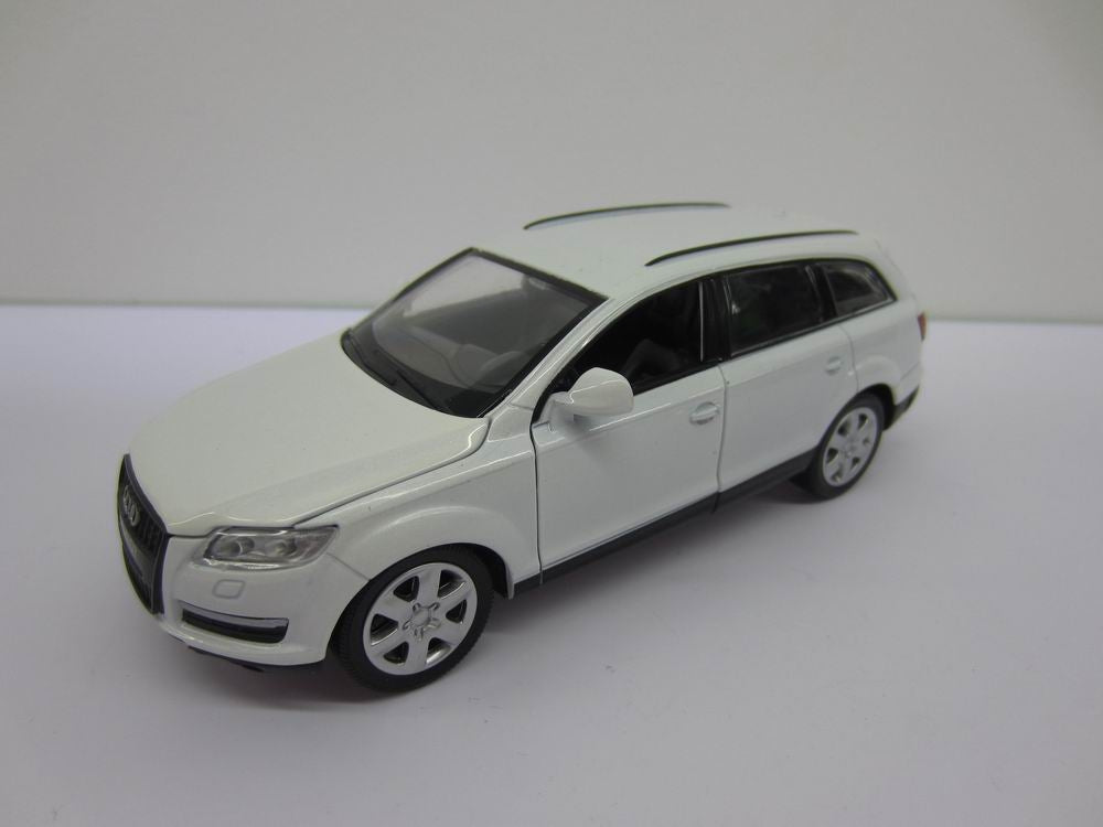 Msz Die-Cast Model Audi Q7, Scale 1:32