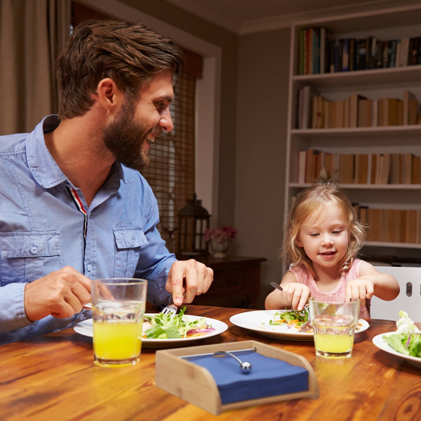 Napkin holder in bamboo wood