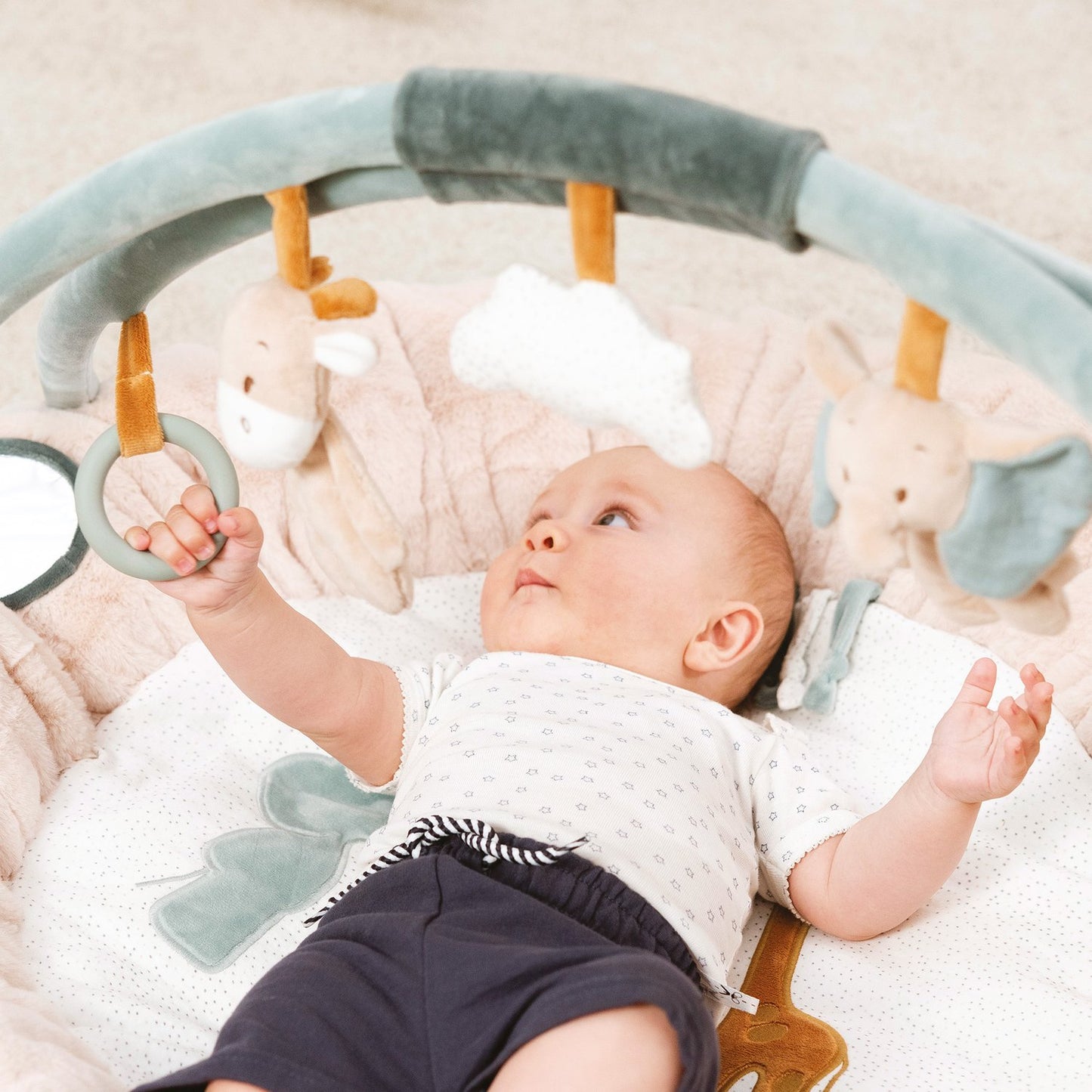 Nattou Stuffed Playmat With Arches