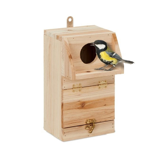 Nest box with cleaning hatch