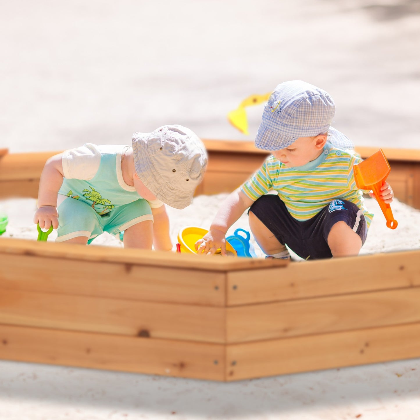 Octagonal sandbox incl. fiber cloth