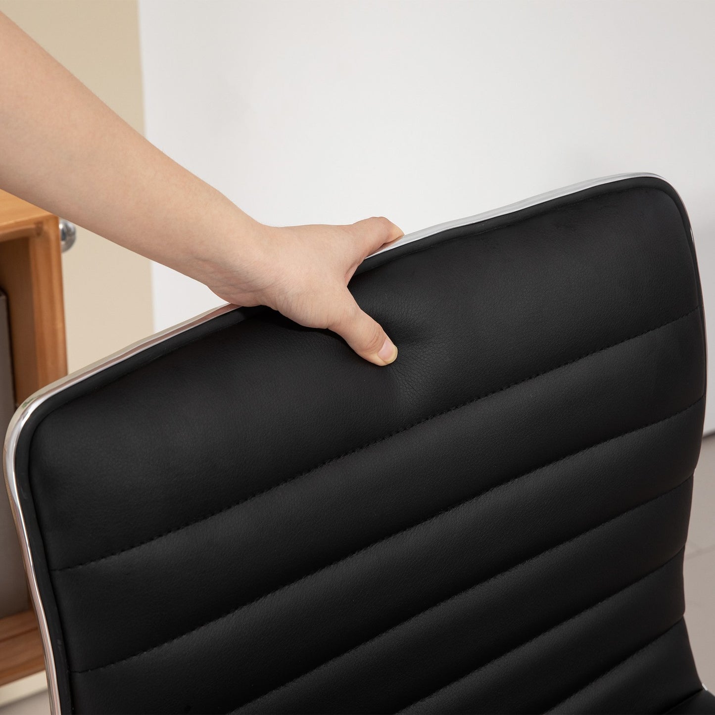 Ergonomic office chair, adjustable swivel, black, 120 kg Capacity
