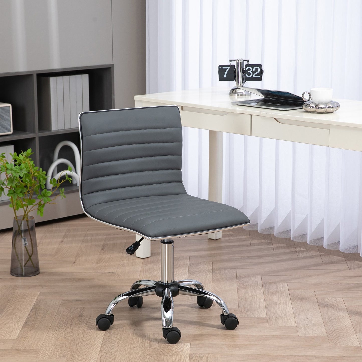 Height-adjustable armless office chair, 120 kg capacity