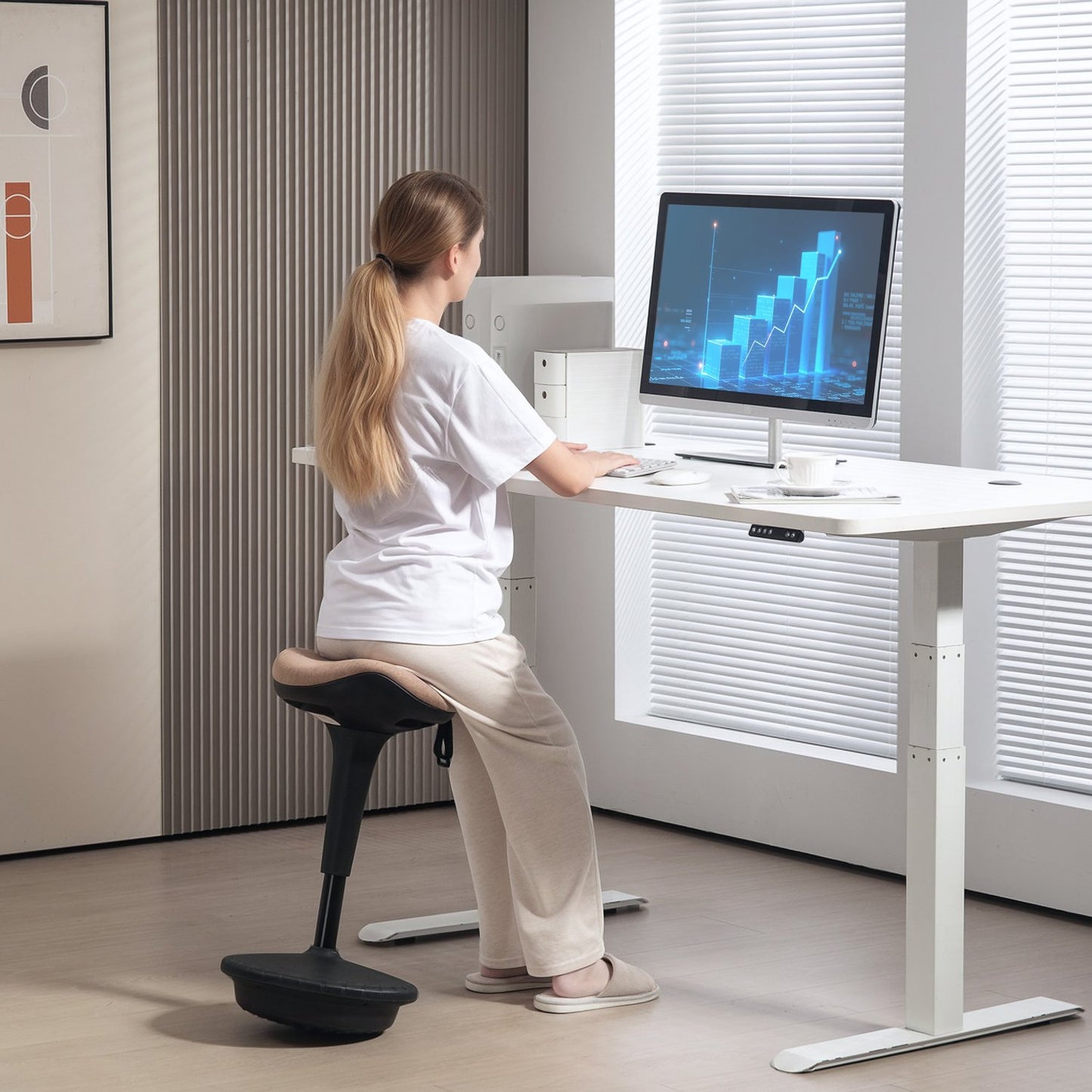 Ergonomic swivel office stool, adjustable 68.5-83.5 cm, brown