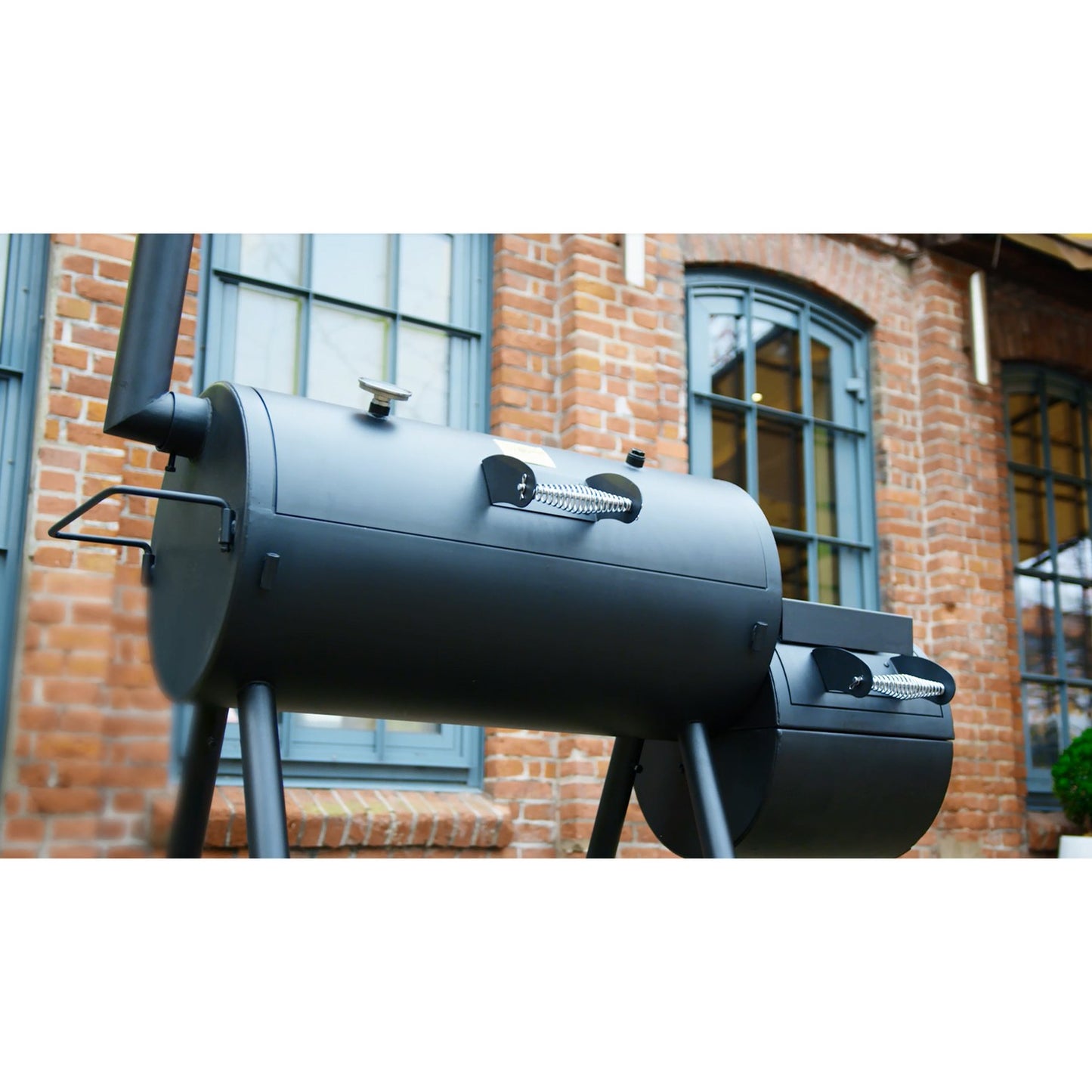 Oklahoma Joe's Highland Steel Smoker, Large Cooking Area