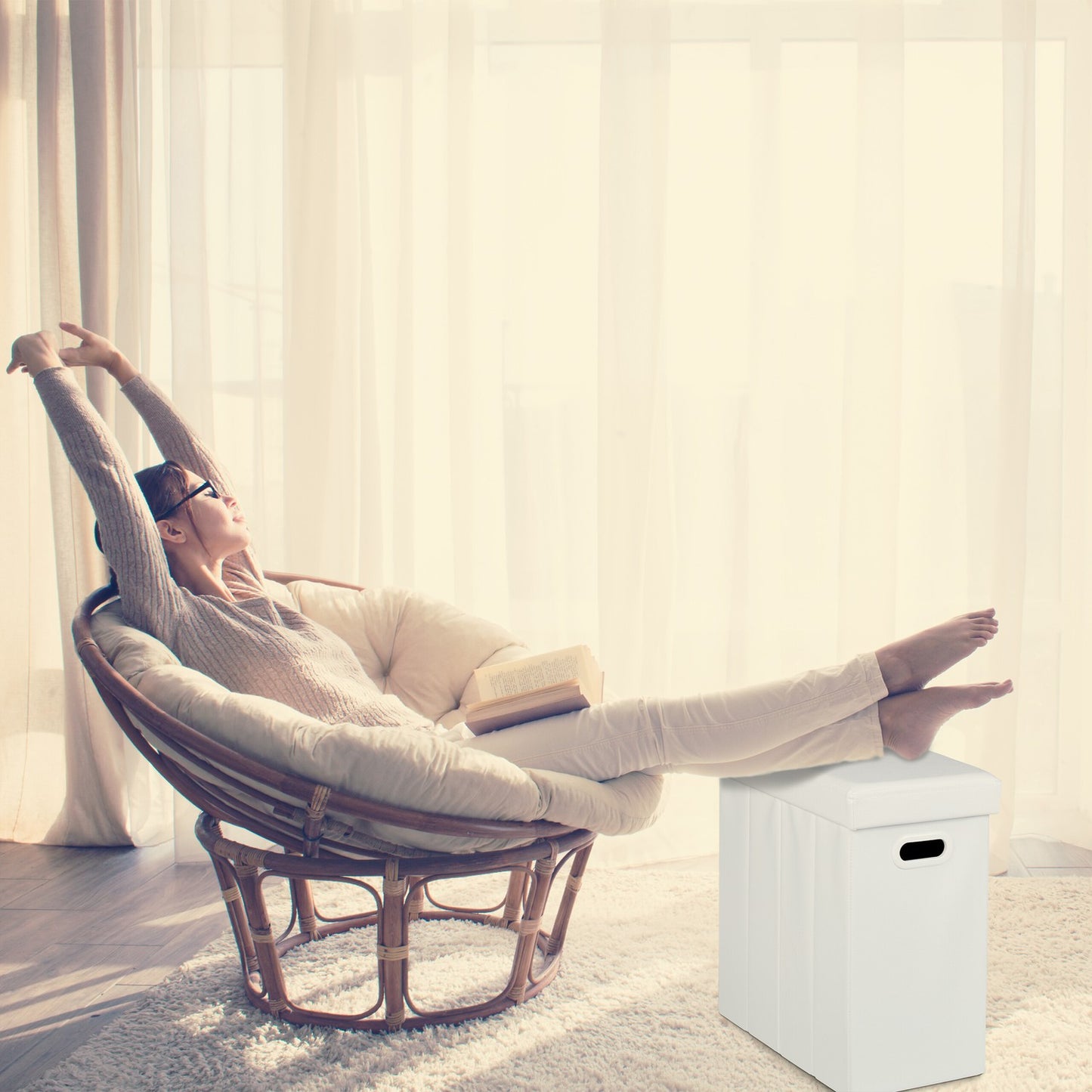 Ottoman in white artificial leather