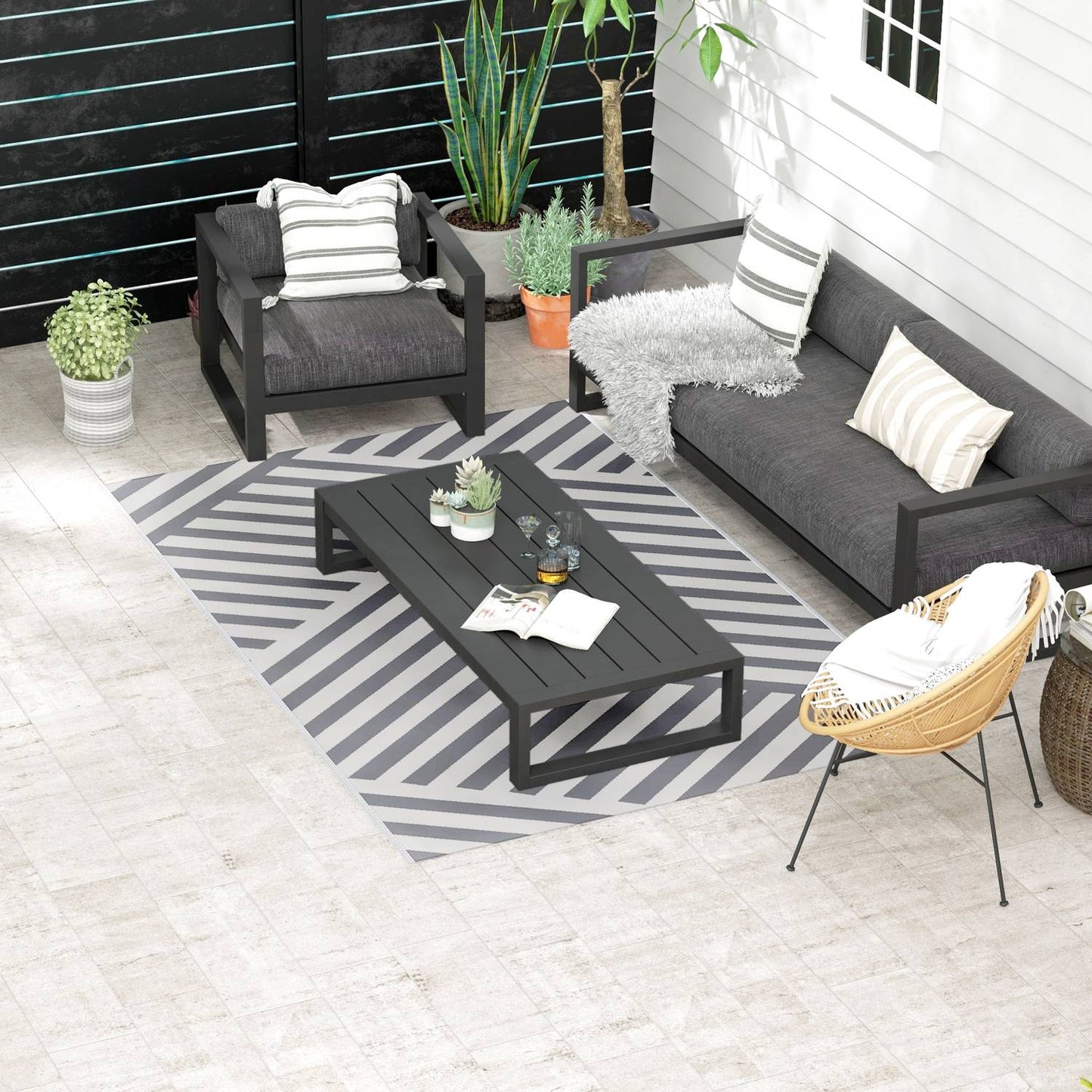 Reversible outdoor rug, light grey/cream, 182x274cm, with carrying bag