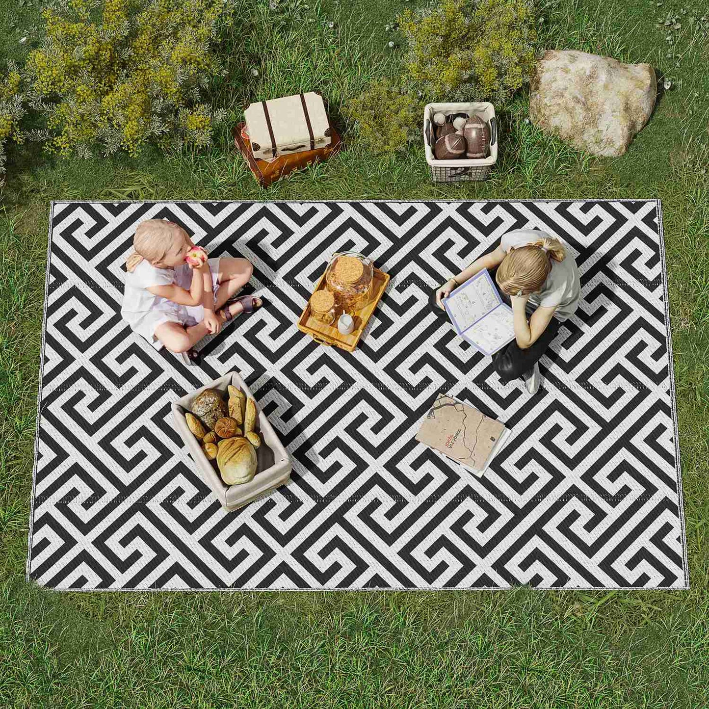 Outdoor plastic mat - water-repellent, double-sided, 152x243 cm