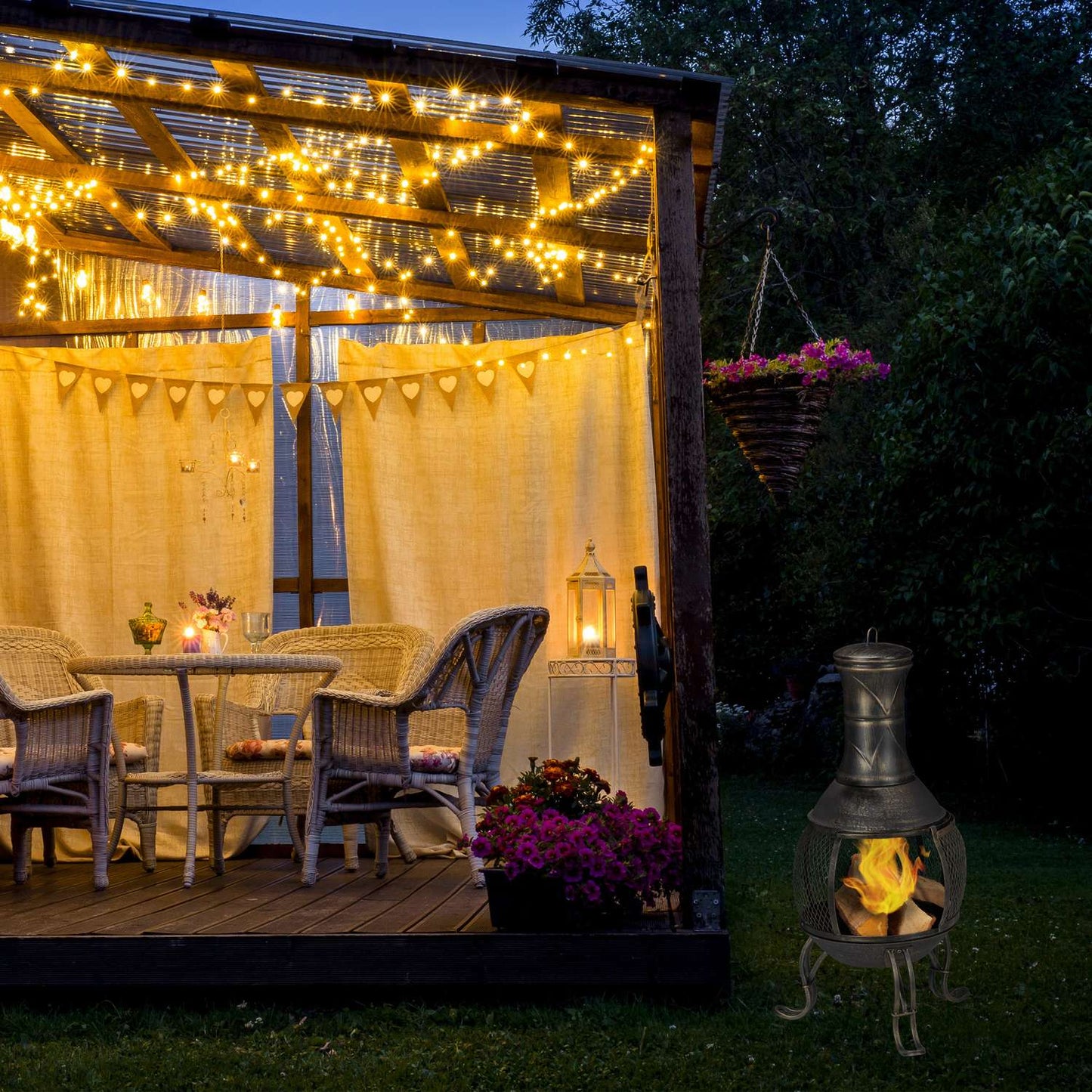 Outdoor fireplace gold-coloured