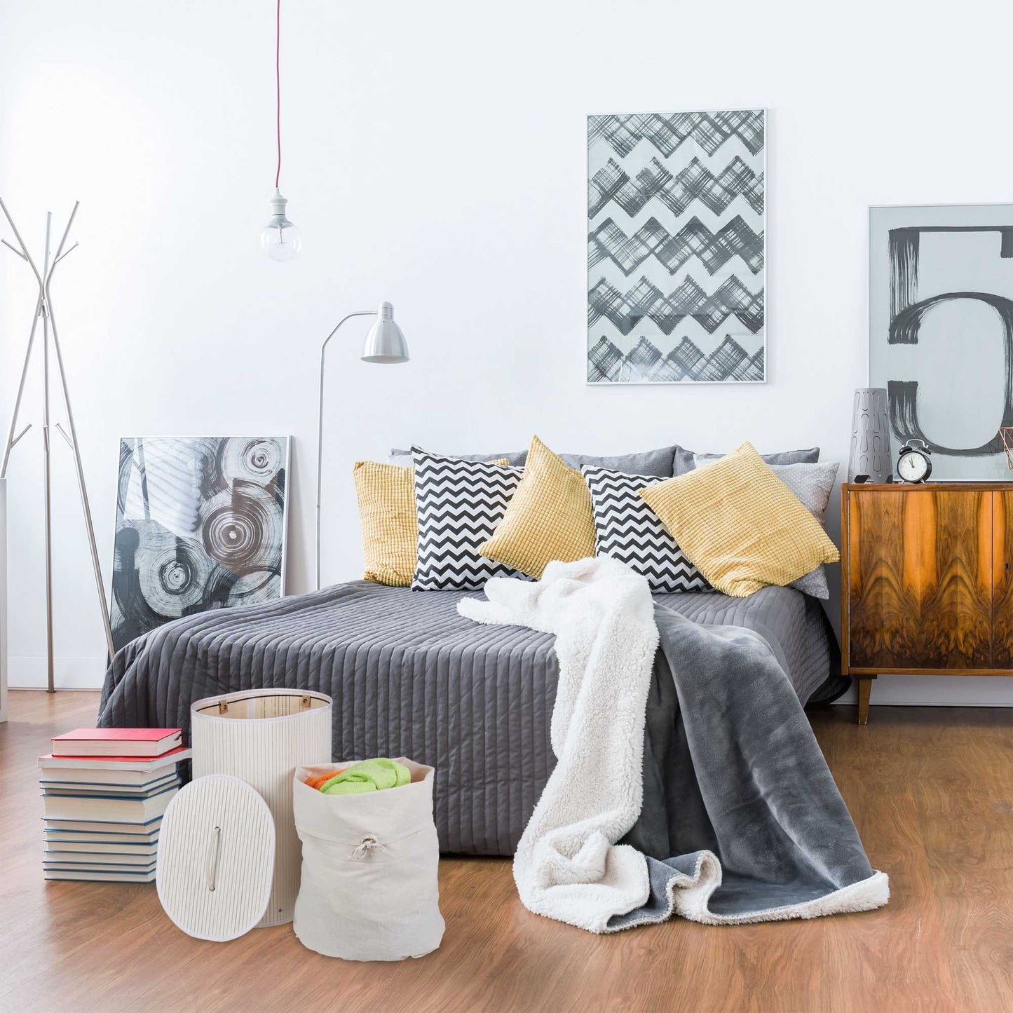 Oval laundry basket