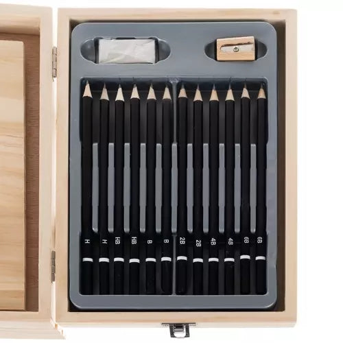 Painting kit in a suitcase 83 pcs. Maaleo 19179
