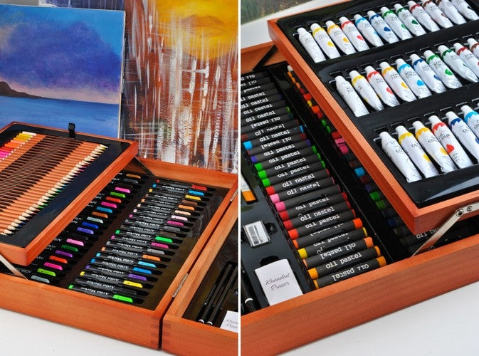 Painting set 174 pieces in a suitcase