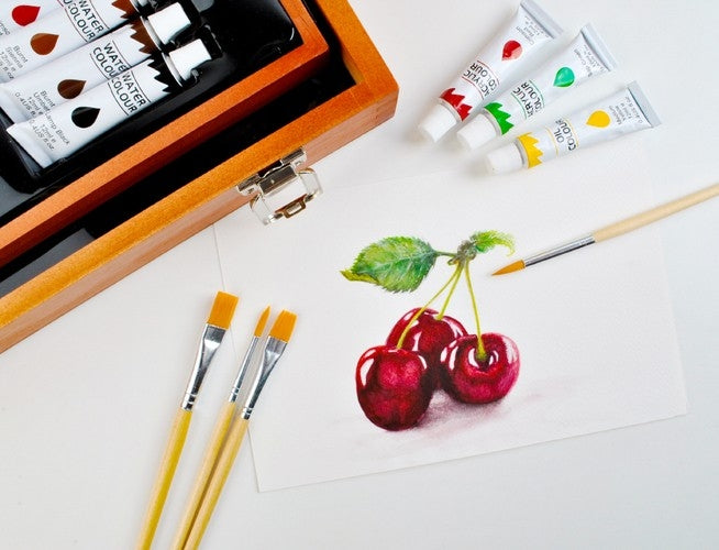 Painting set 174 pieces in a suitcase
