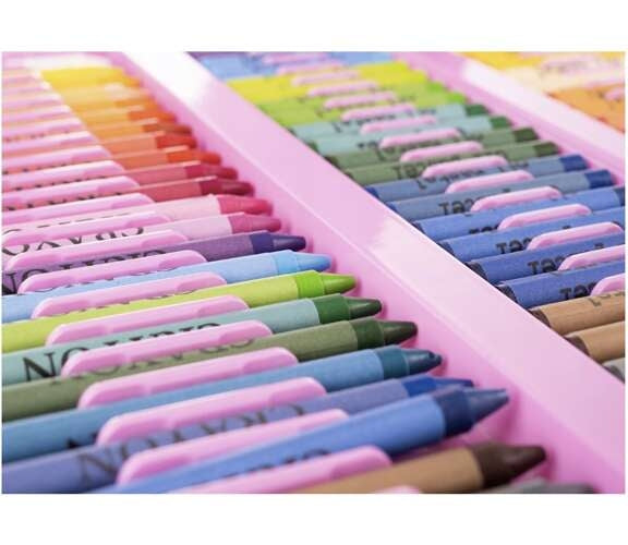 Painting set 208 pieces in a suitcase