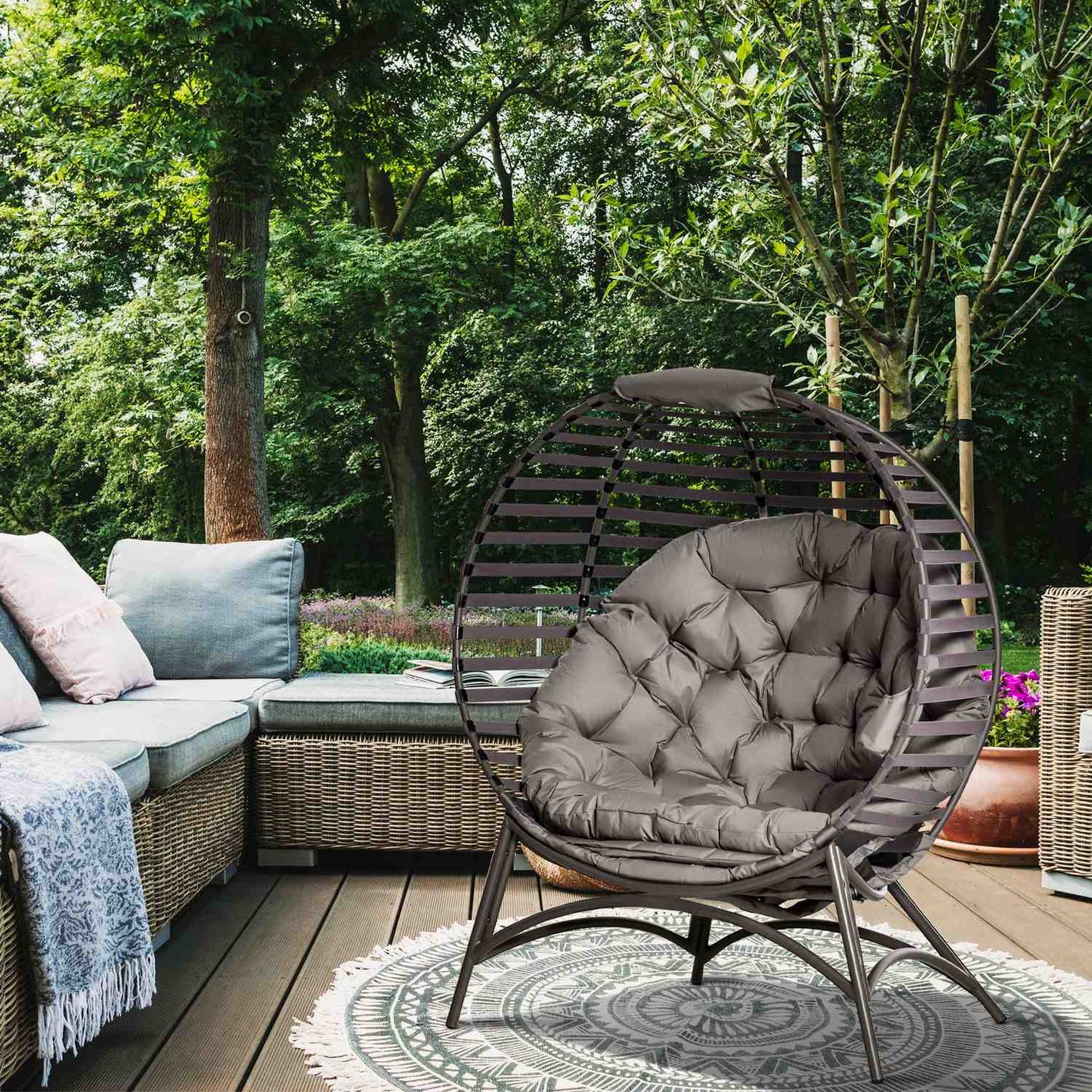 Papasan chair with cushions, folding steel frame for patio
