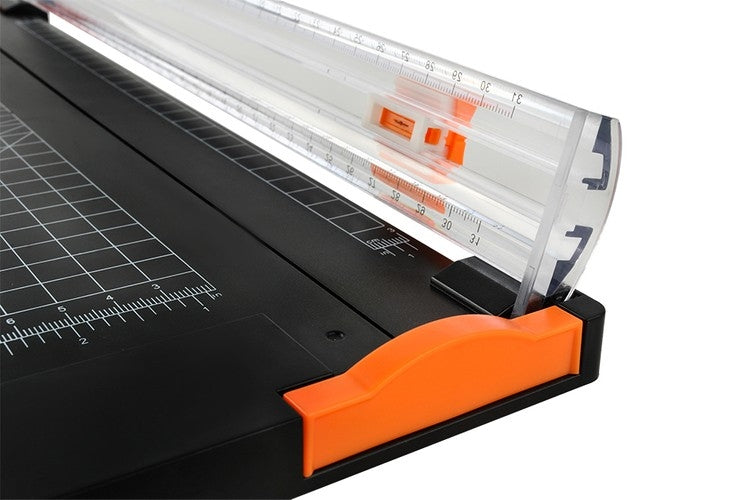 Paper cutter - trimmer