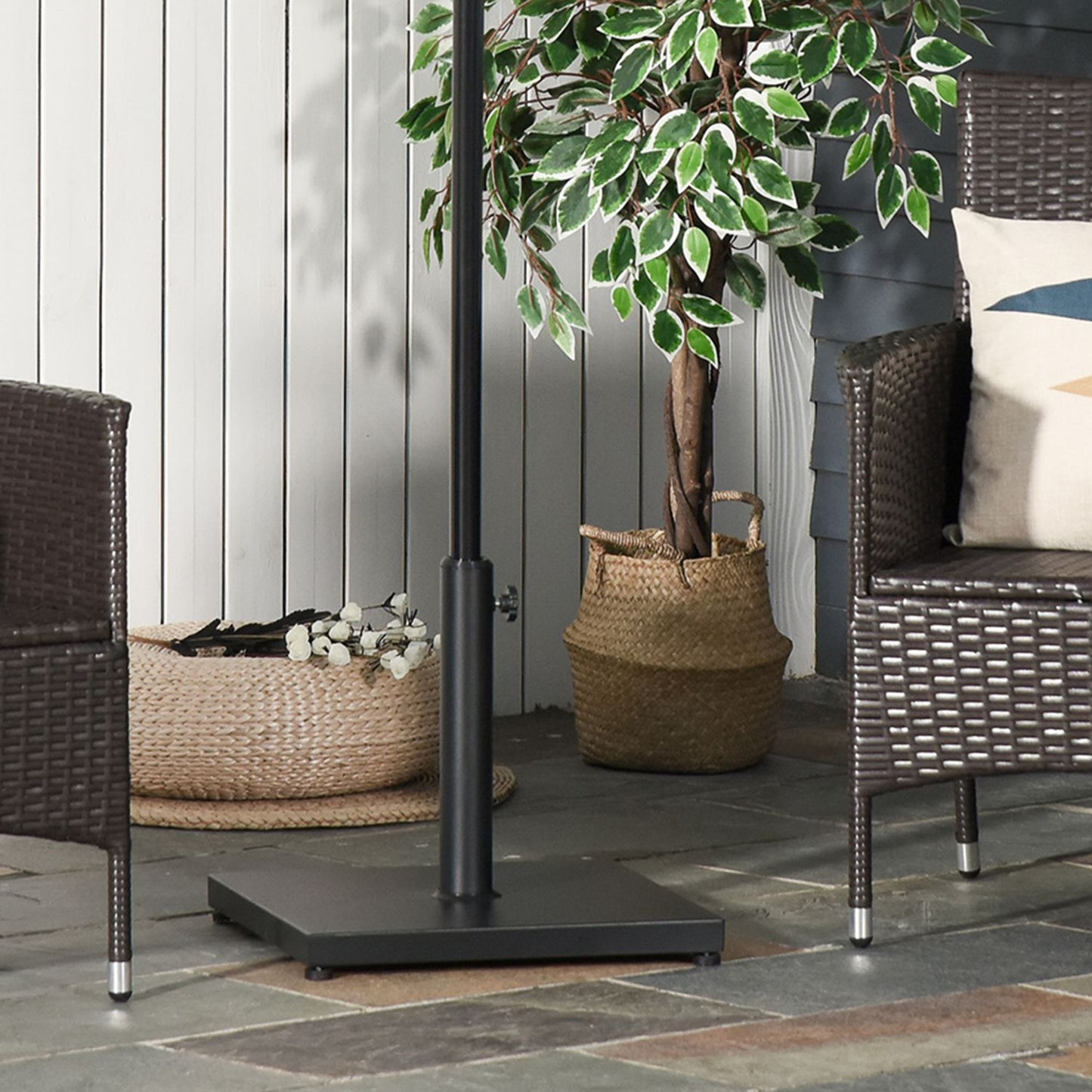 Parasol stand in black metal - Fits Ø35/38/48 mm umbrellas
