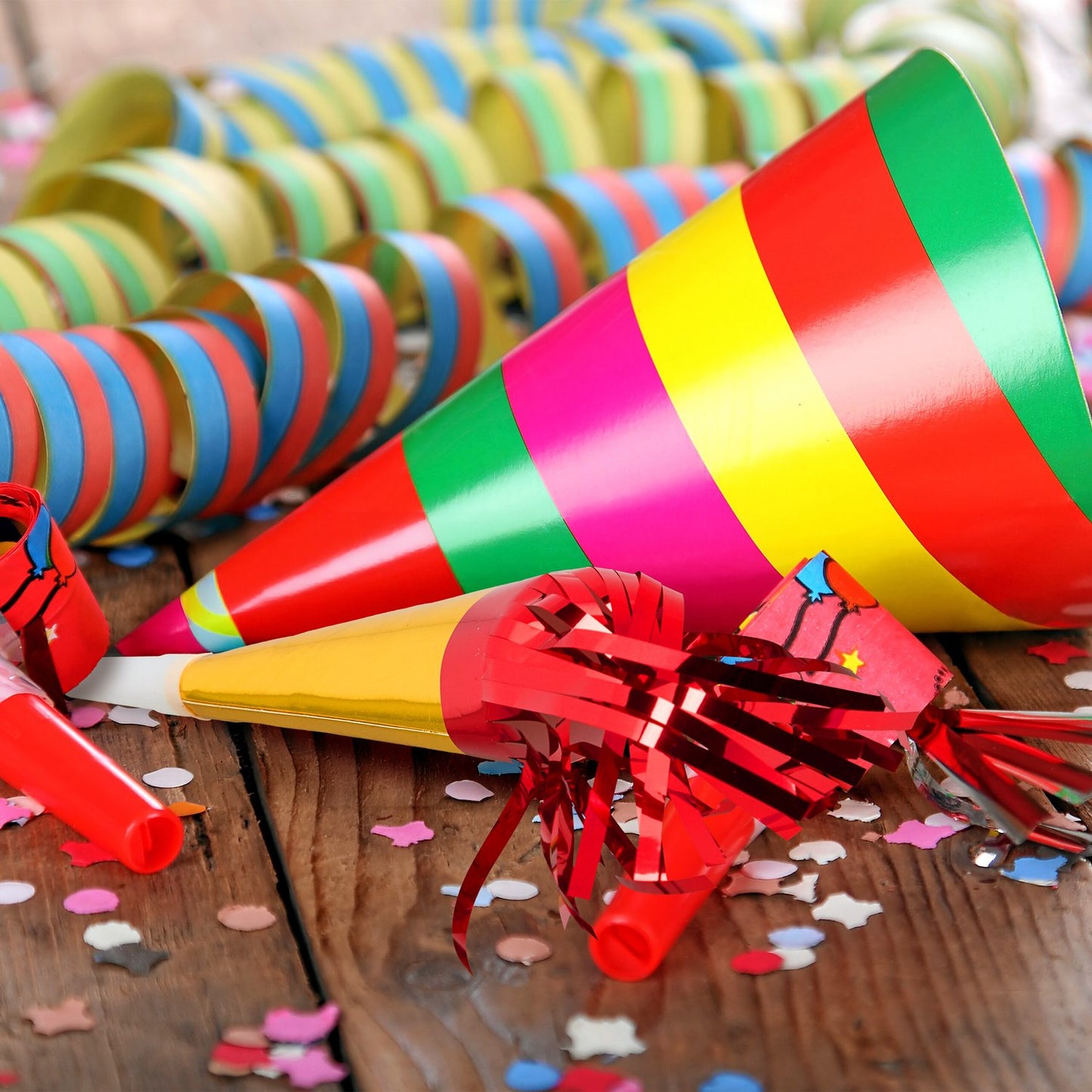 Party spout with fringes 72-pack