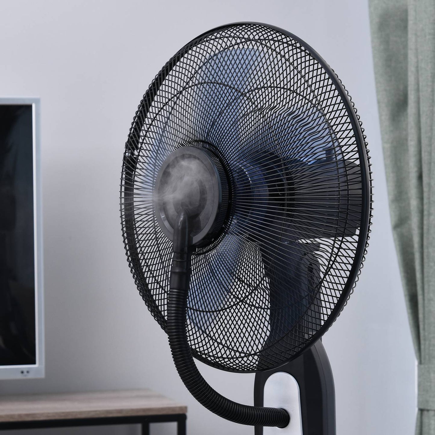 Pedestal fan with 2.8L mist, adjustable metal design