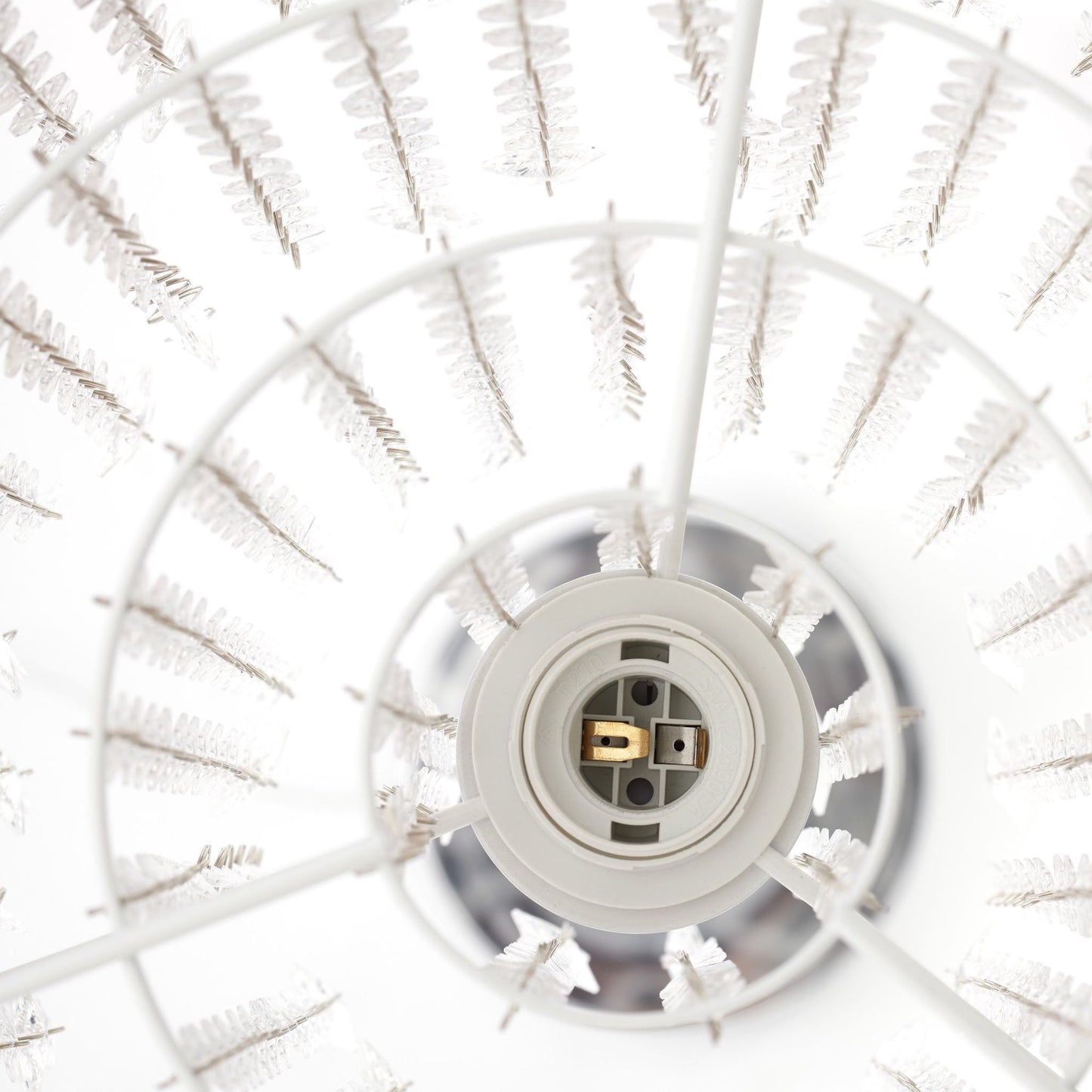 Pendant lamp with crystals