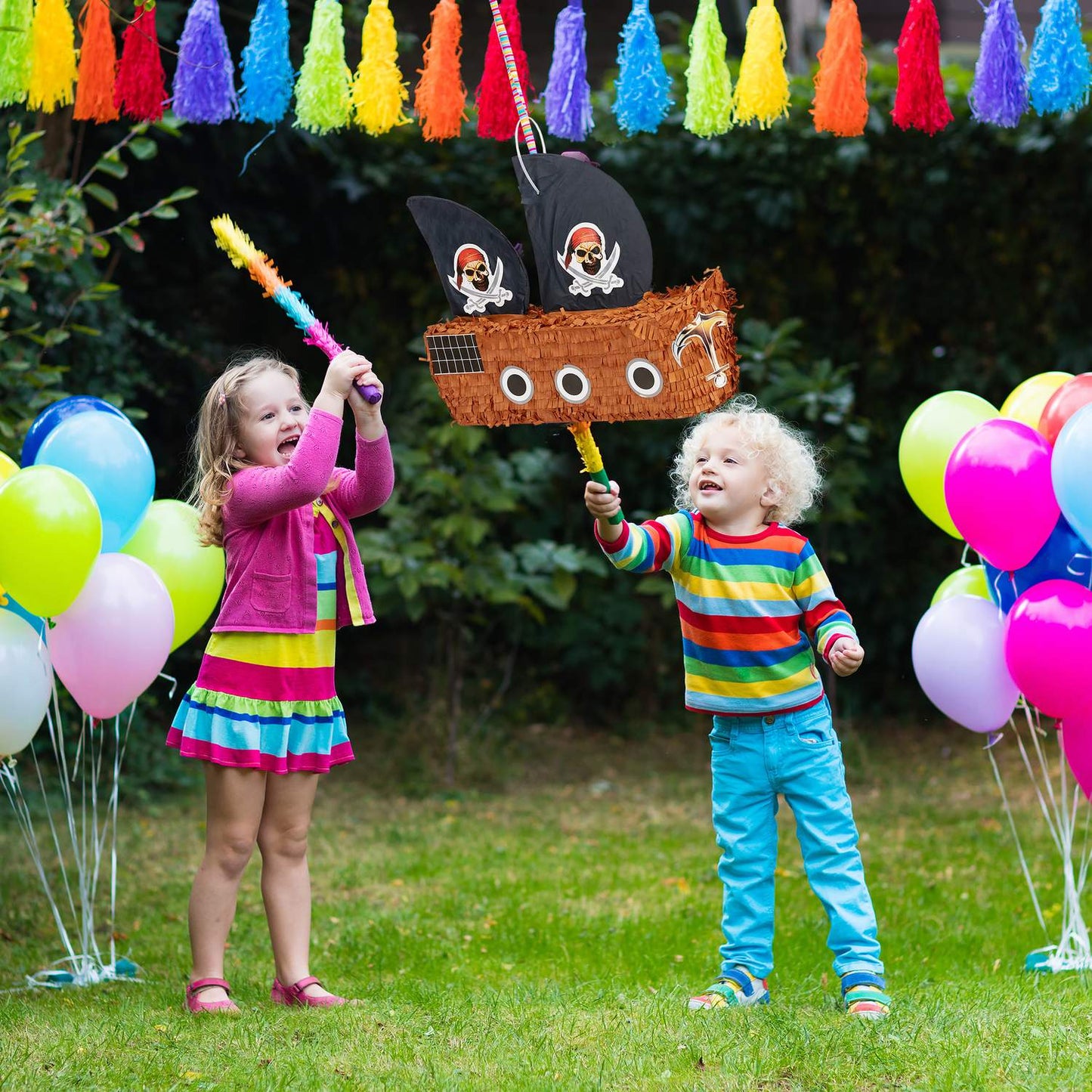 Piñata pirate ship